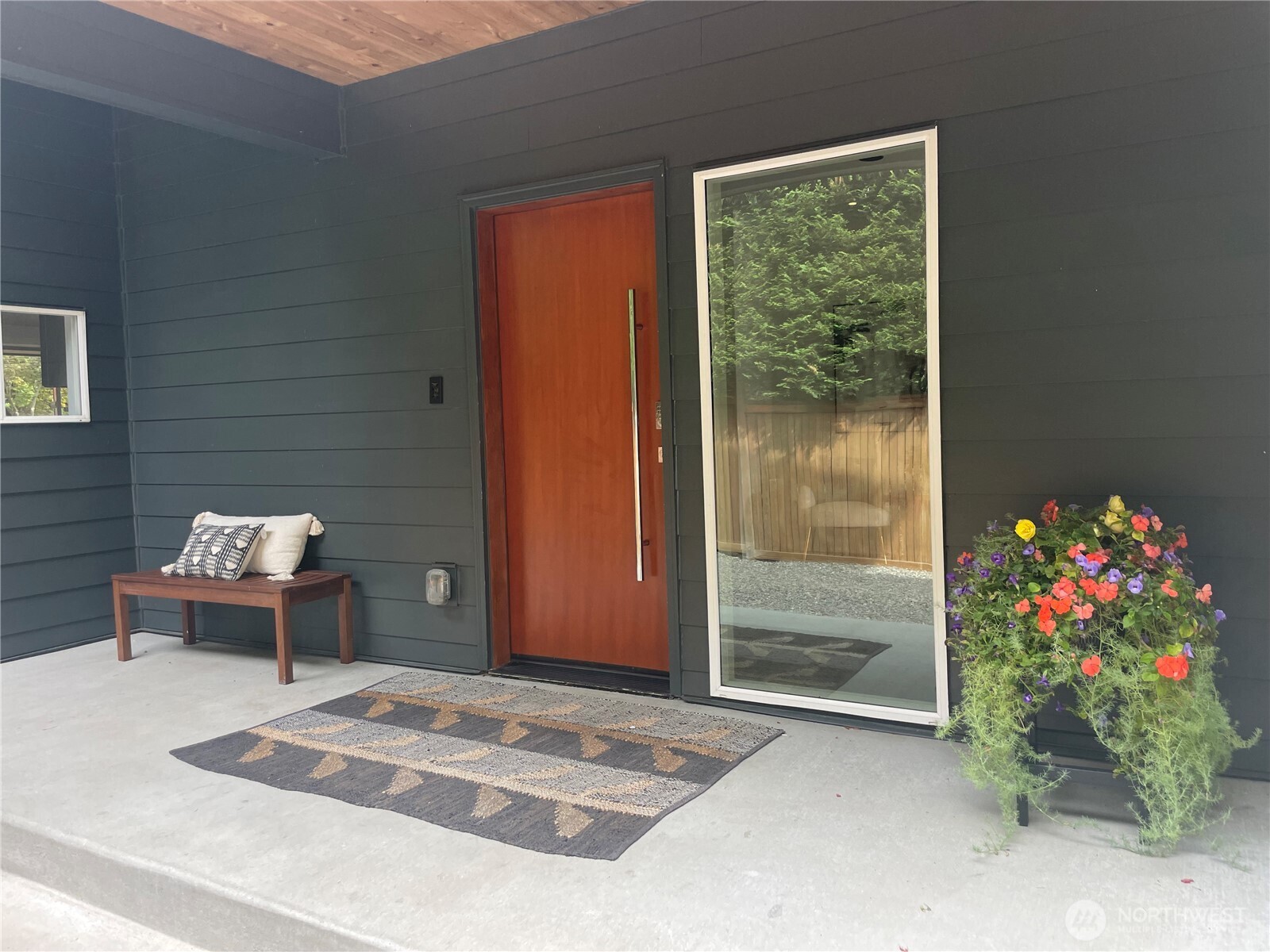 10030 37th Avenue Property Photo 3