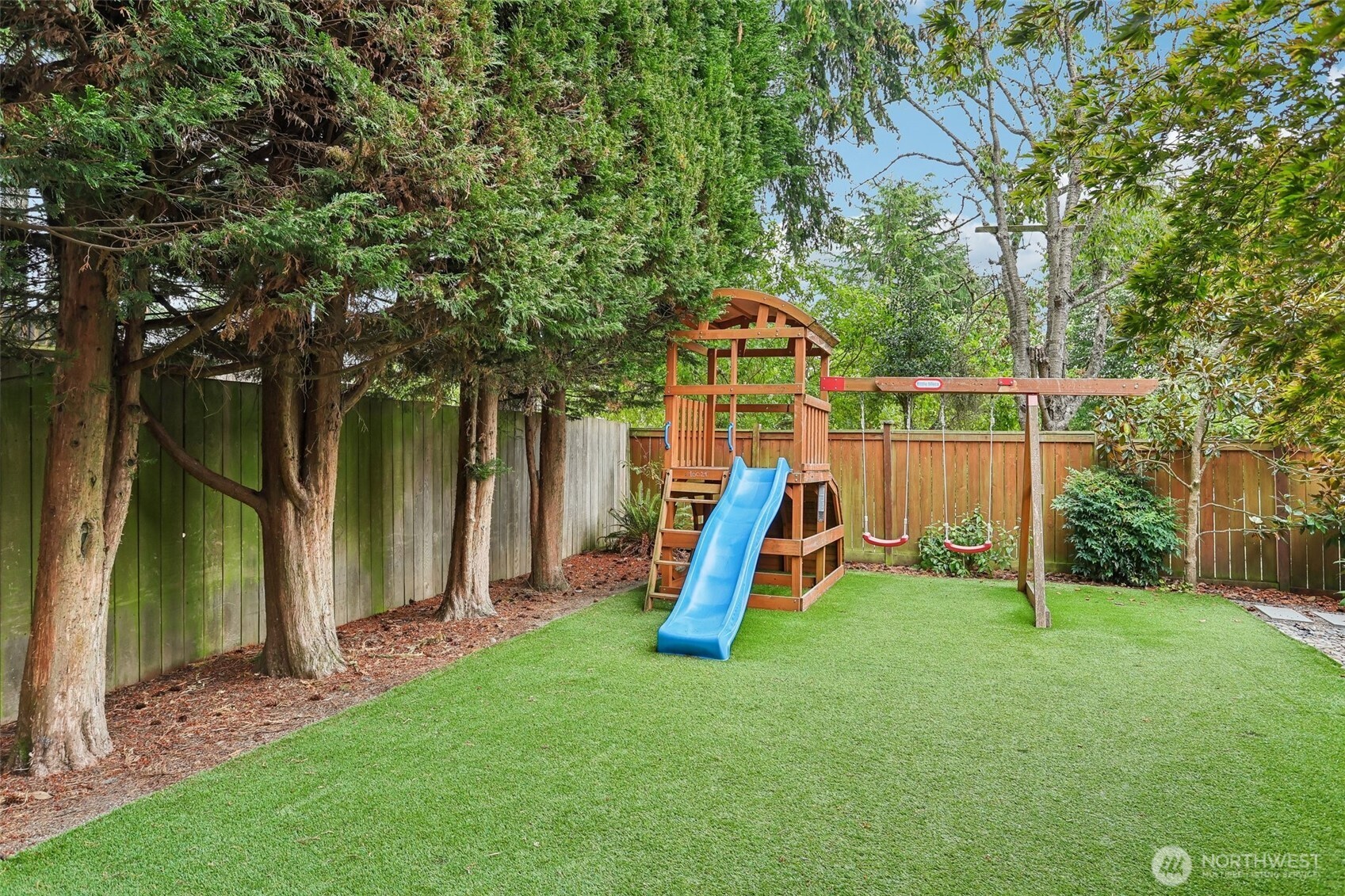 10030 37th Avenue Property Photo 33