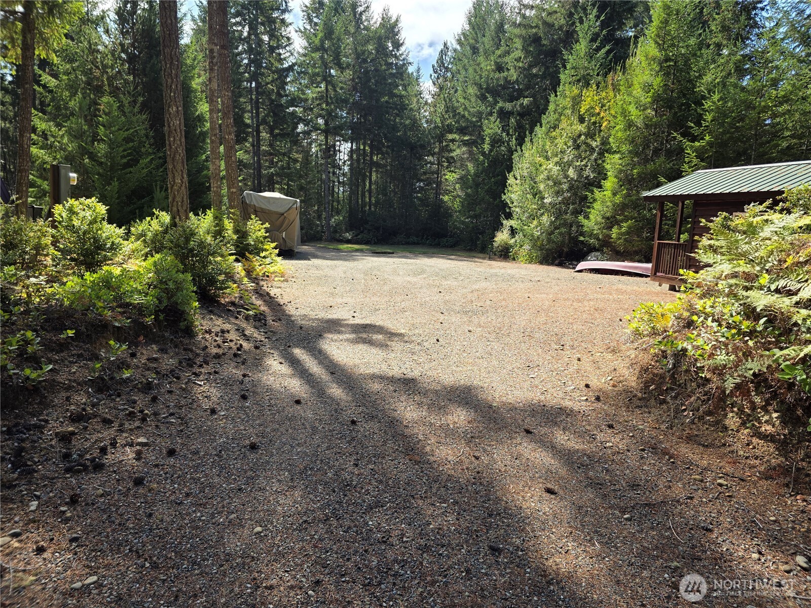 211 E Emerald Lake Dr Property Photo 1