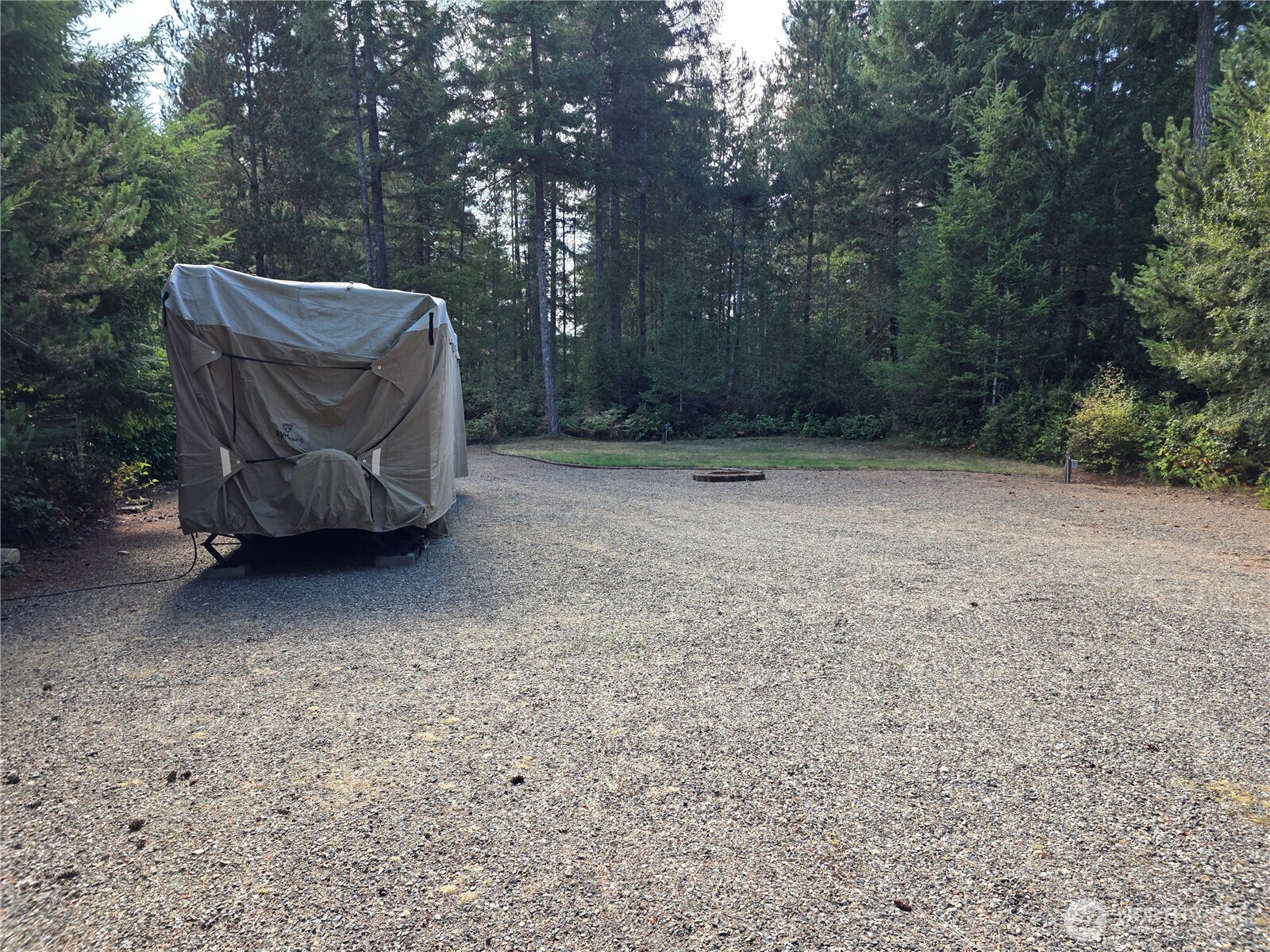 211 E Emerald Lake Dr Property Photo 8