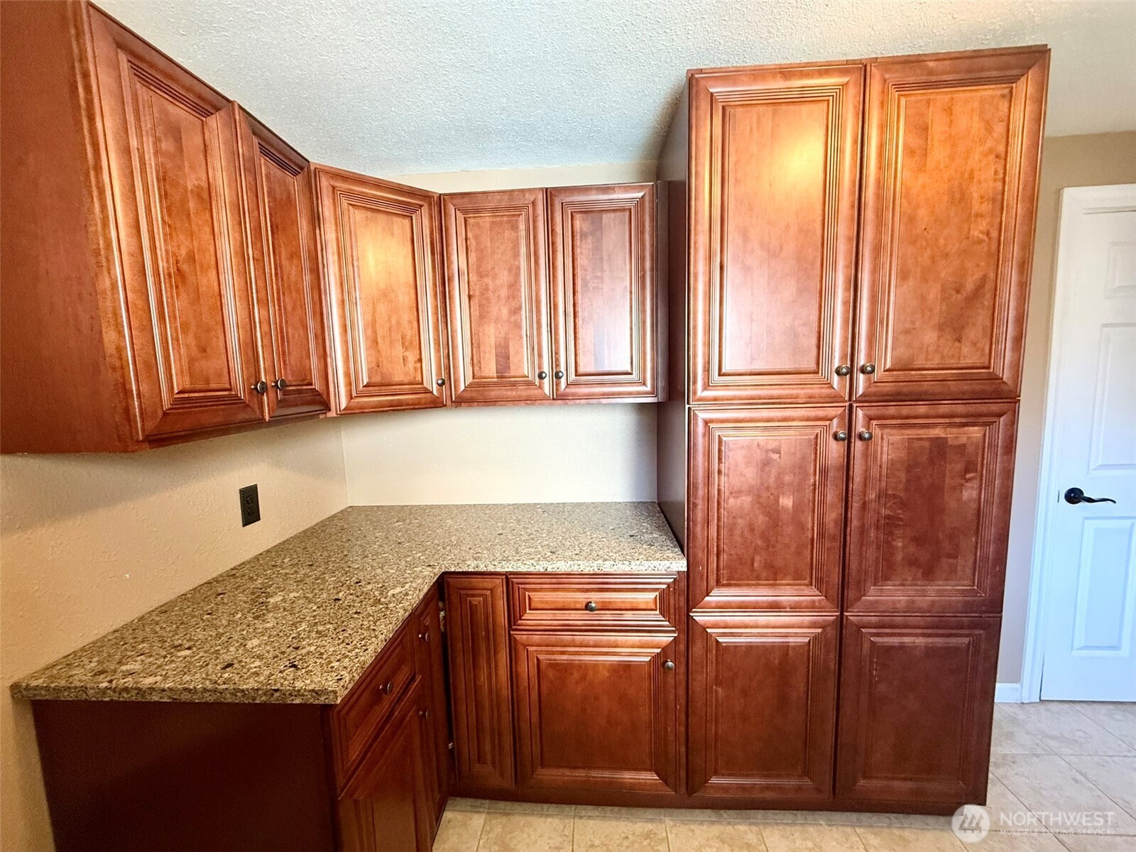 27120 121st Place Property Photo 10