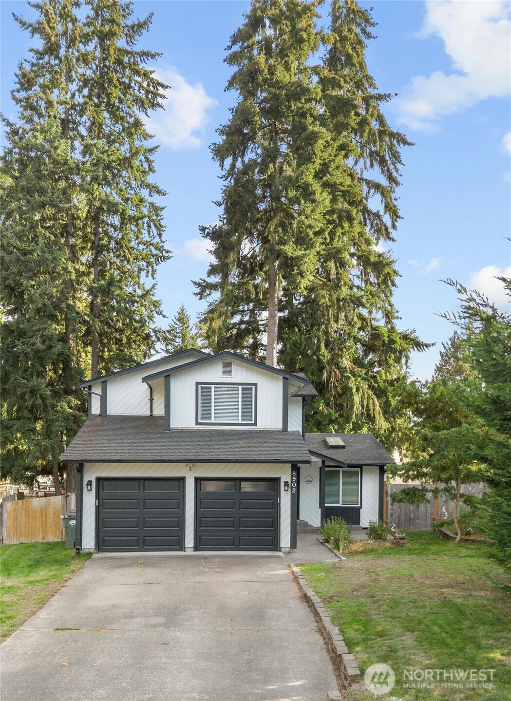 8902 158th Street Property Photo 1