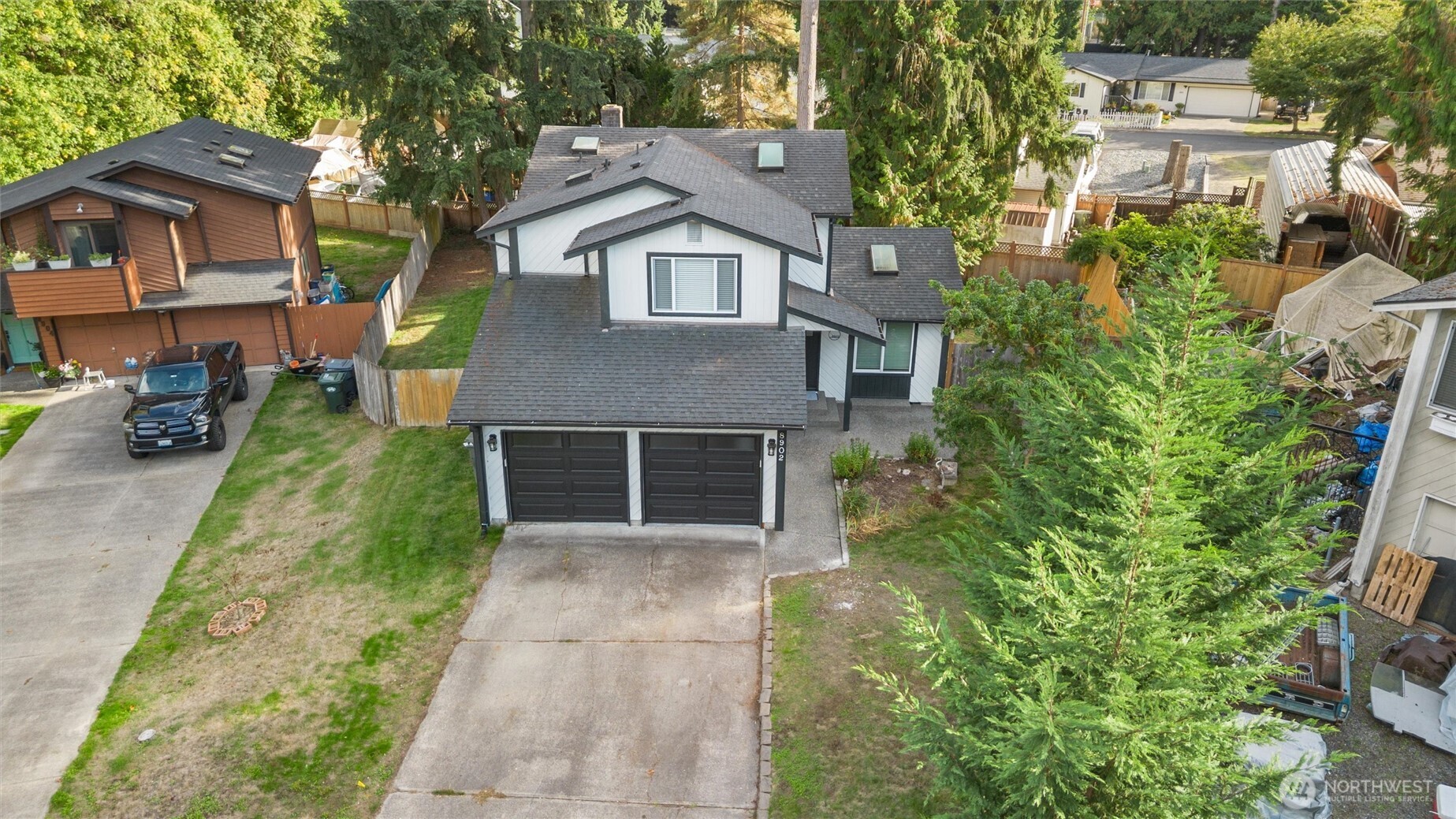8902 158th Street Property Photo 2
