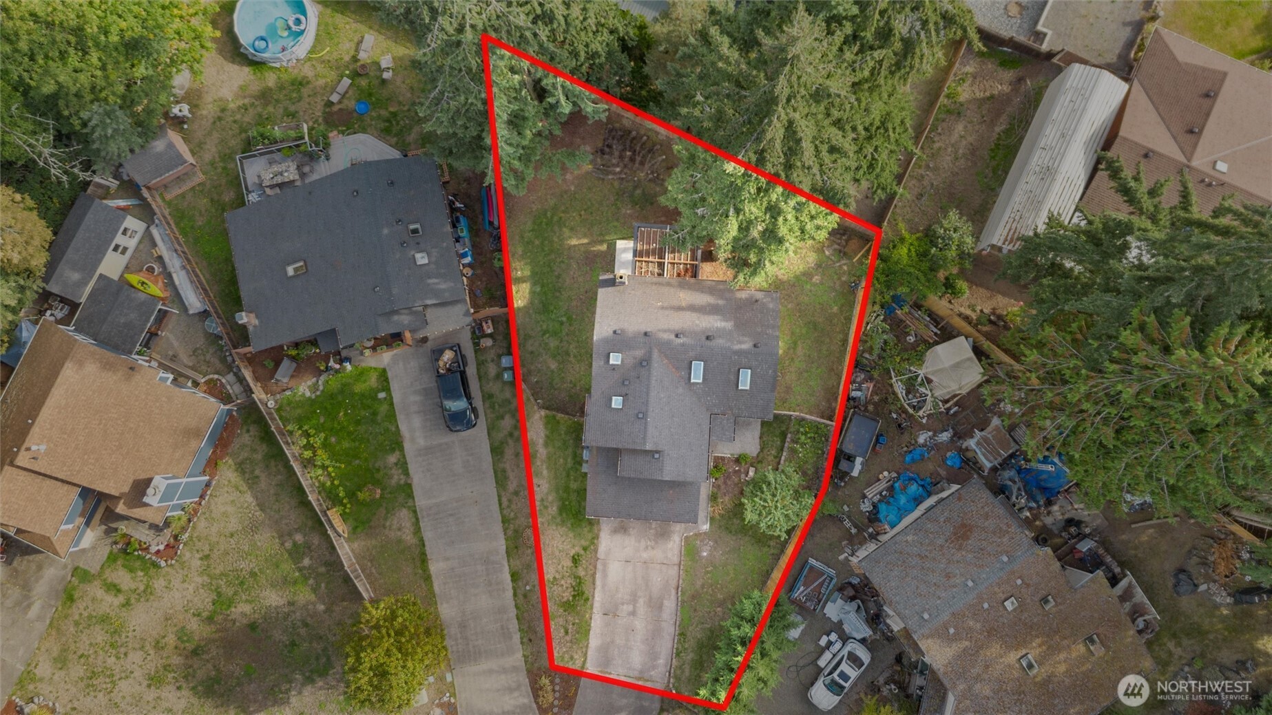 8902 158th Street Property Photo 5