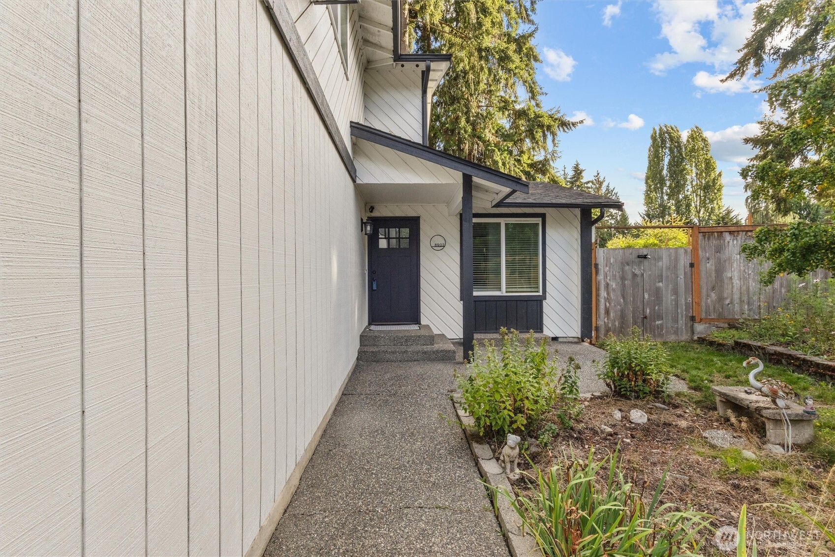 8902 158th Street Property Photo 9