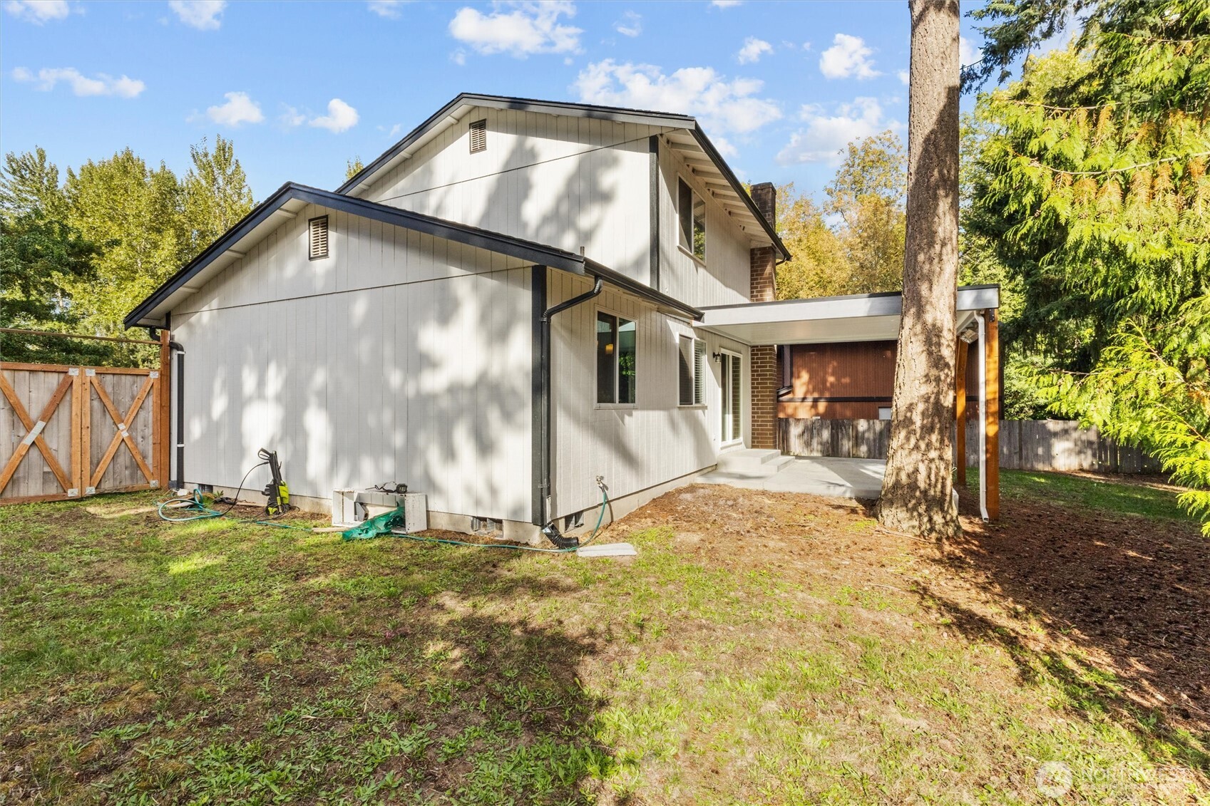 8902 158th Street Property Photo 10