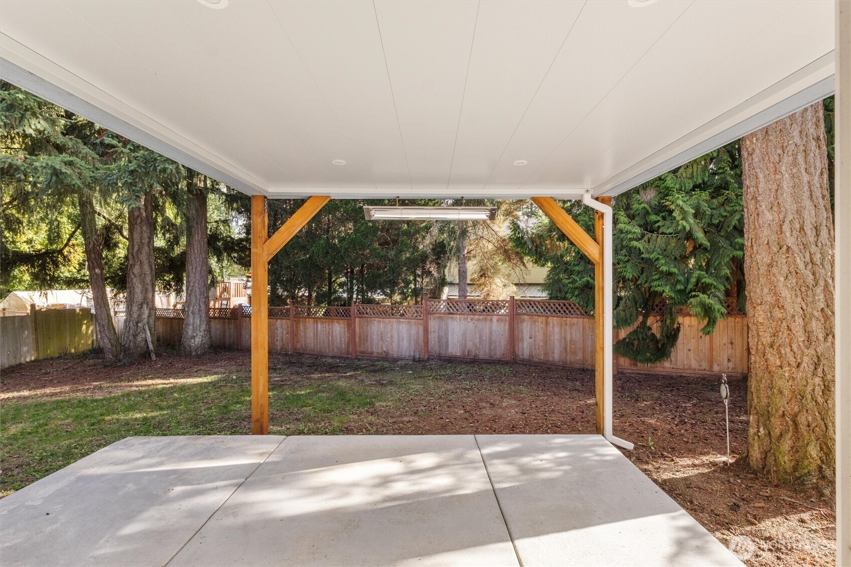 8902 158th Street Property Photo 15