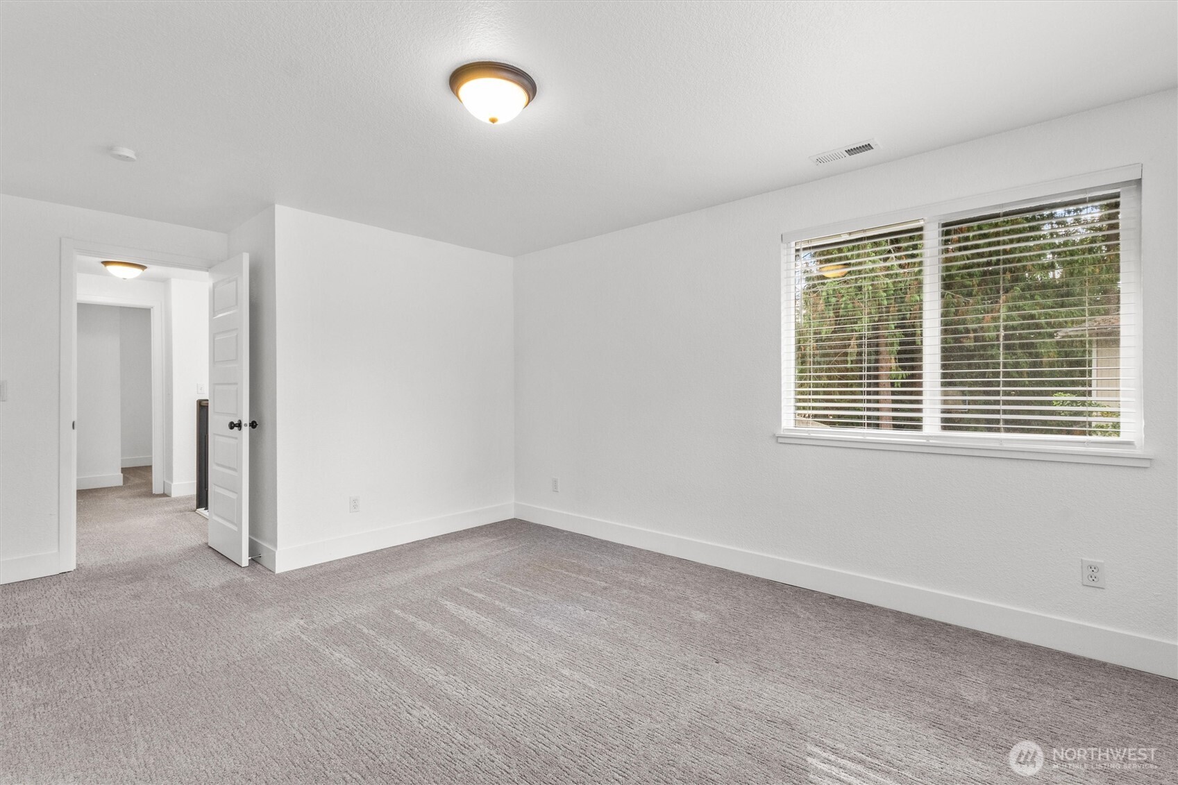 8902 158th Street Property Photo 30