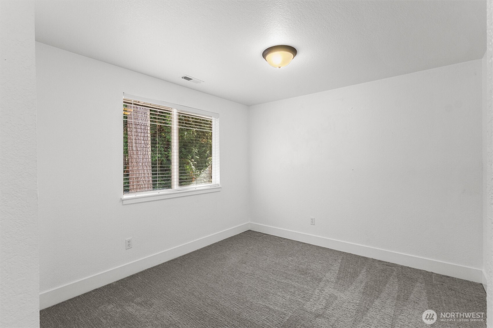 8902 158th Street Property Photo 36