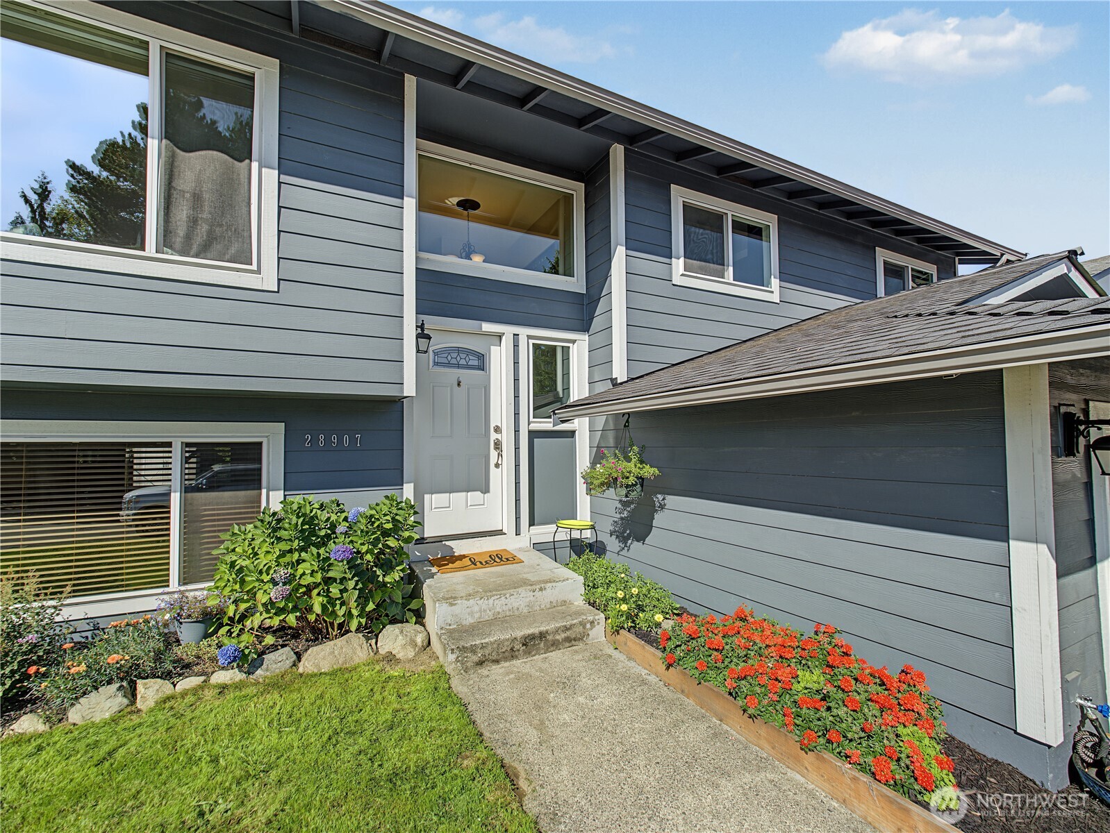 28907 46th Place Property Photo 3