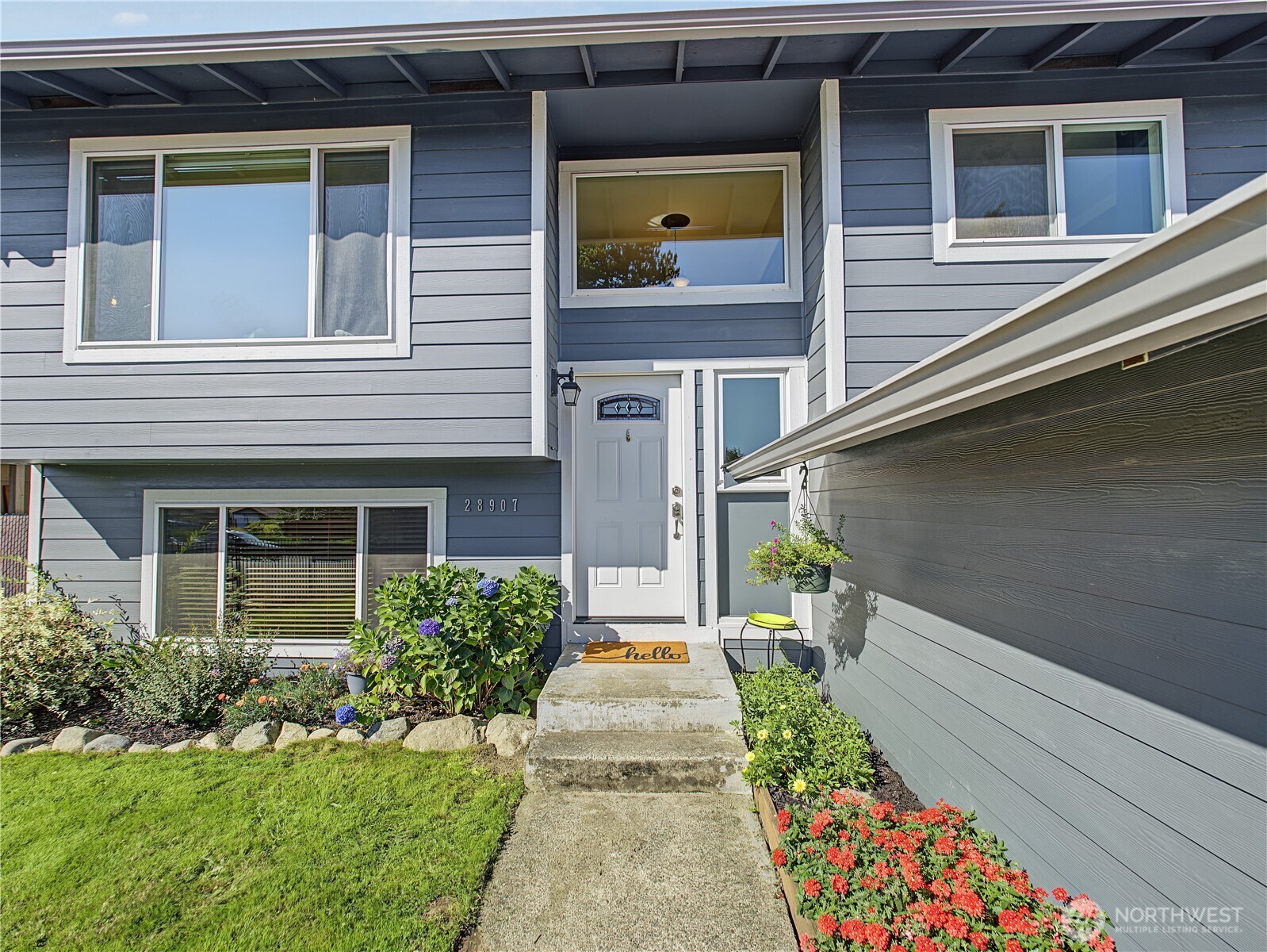 28907 46th Place Property Photo 4
