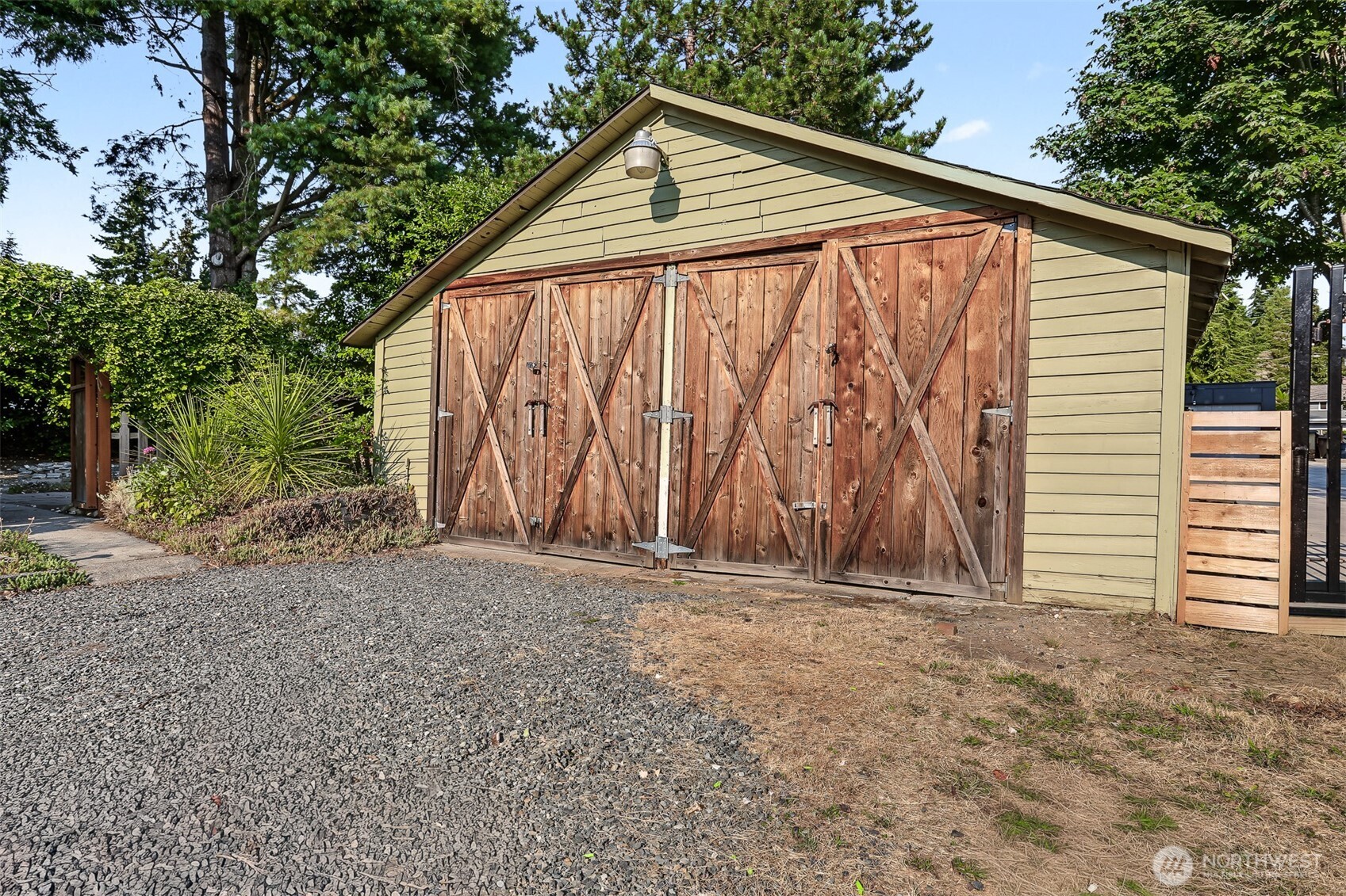 19127 80th Avenue Property Photo 18