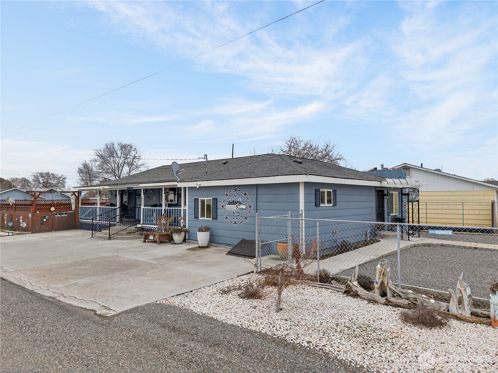 232 6th Avenue Property Photo 1