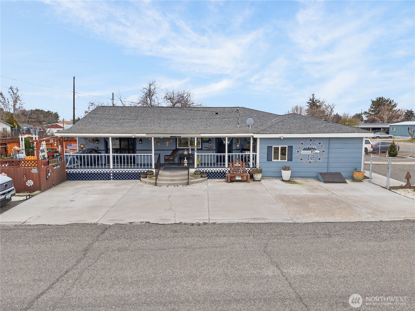 232 6th Avenue Property Photo 2