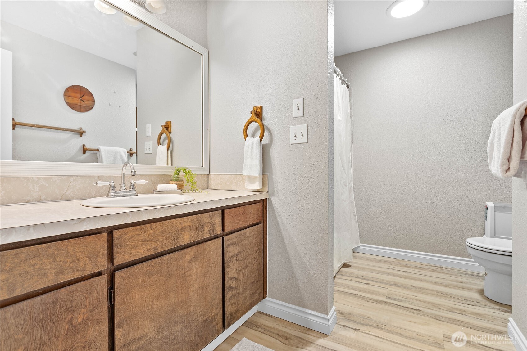 5649 Hudson Lane Property Photo 22