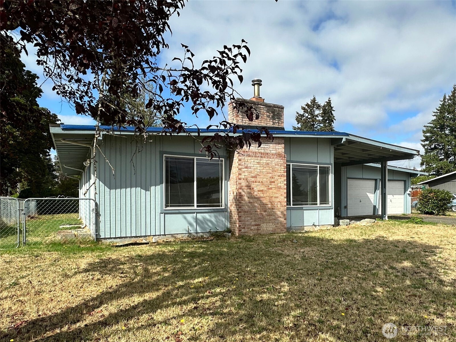 14208 Golden Given Rd E Property Photo 2