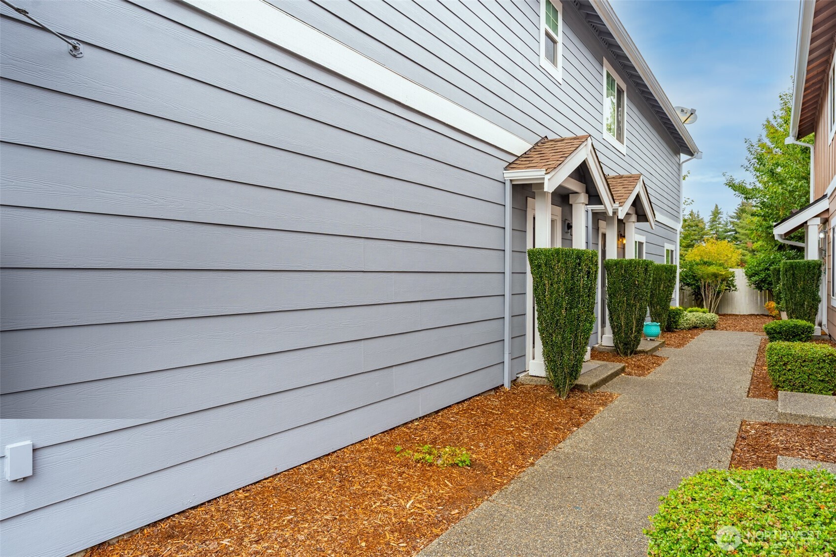 6052 Illinois Lane C Property Photo 4