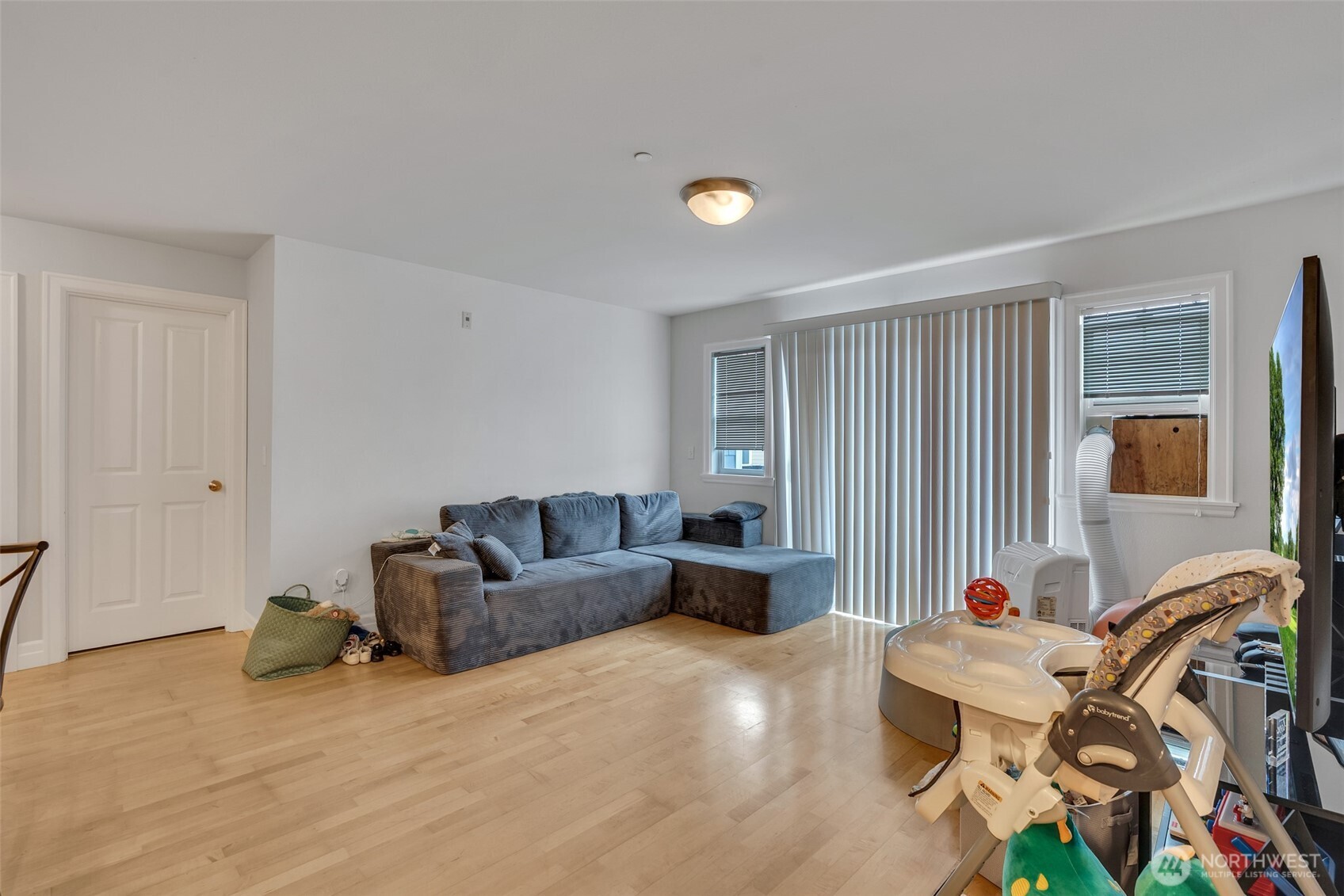 6052 Illinois Lane C Property Photo 13