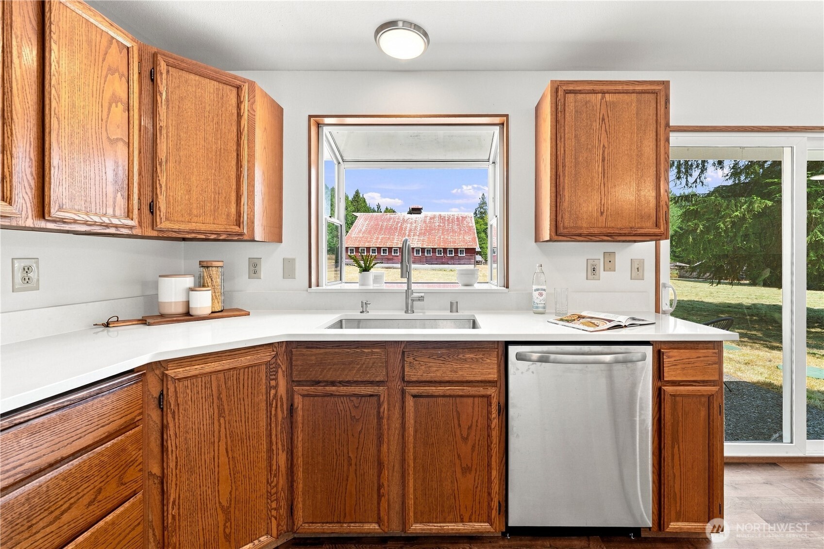 13714 217th Avenue Property Photo 9