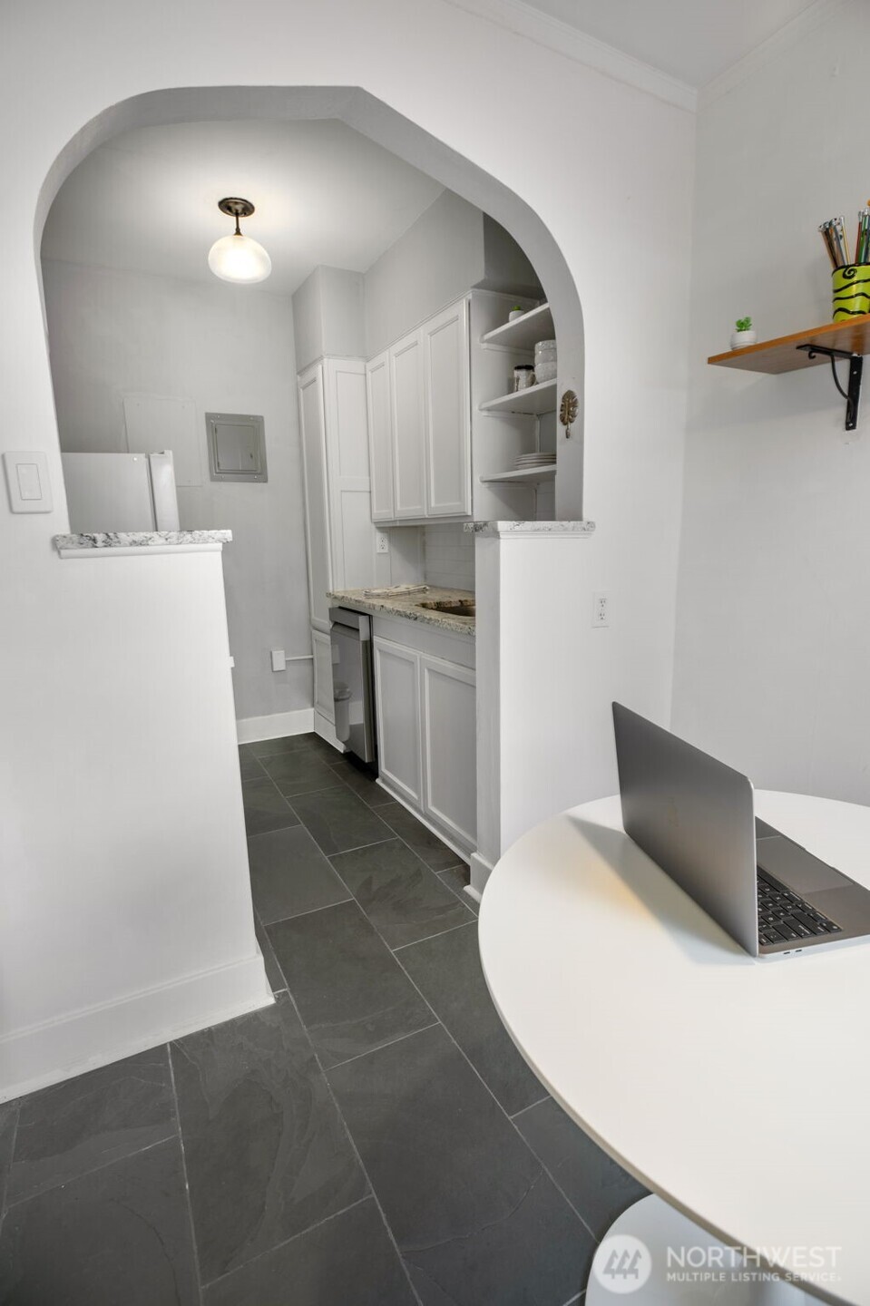 1605 E Olive Street 208 Property Photo 6