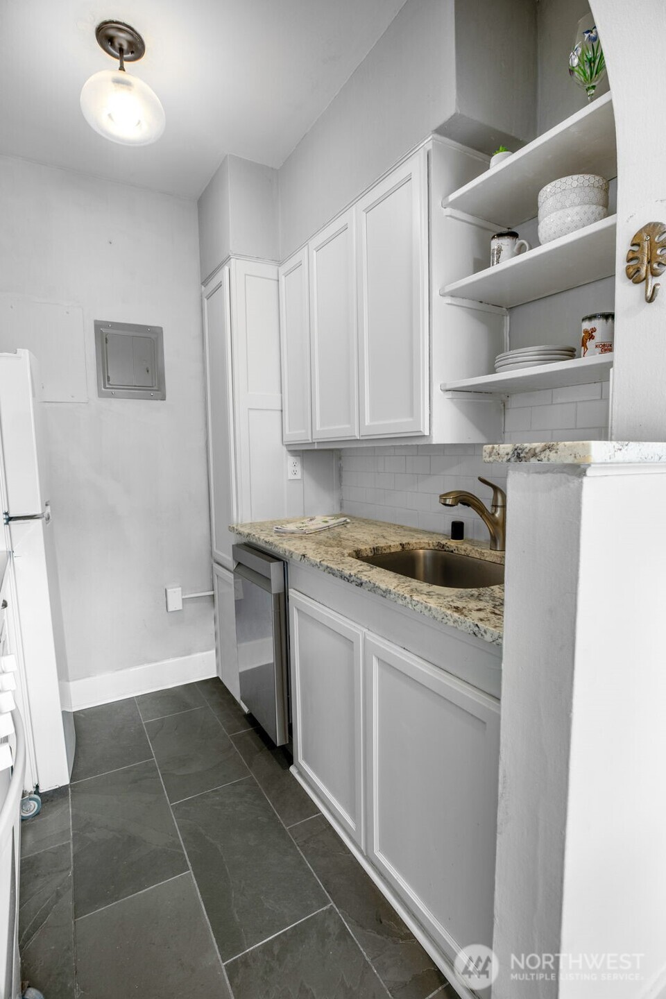 1605 E Olive Street 208 Property Photo 7