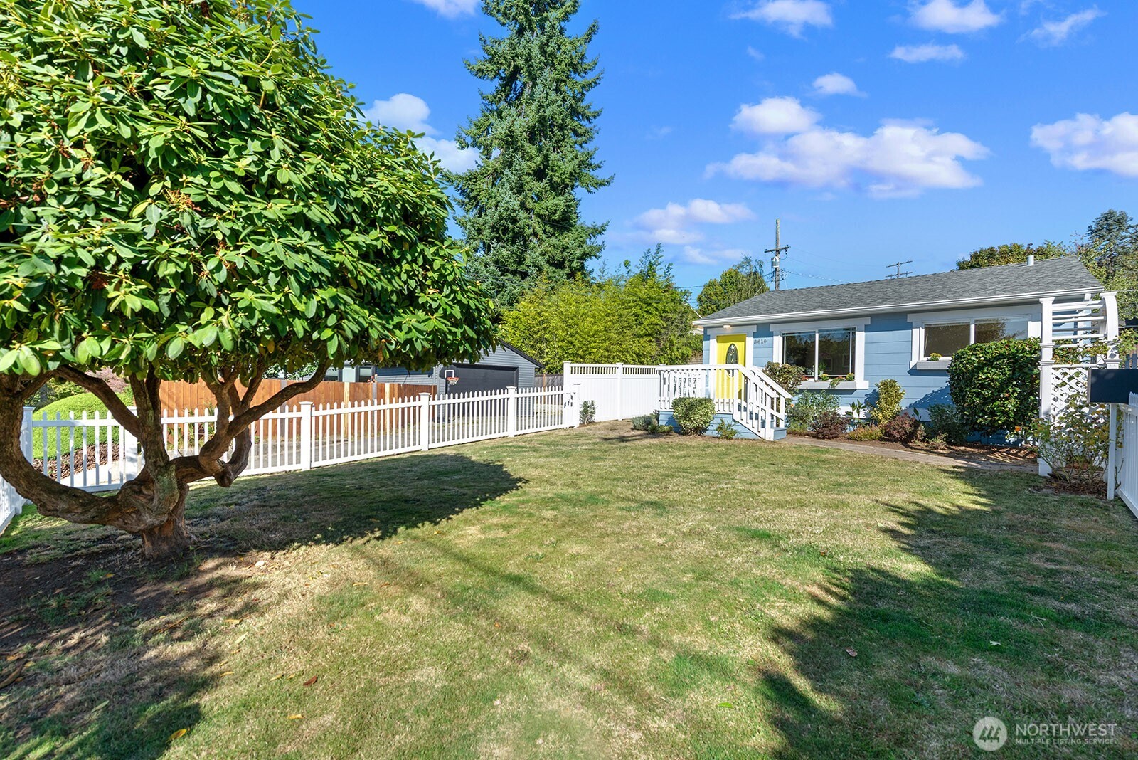 3610 Sw Kenyon Street Property Photo 2