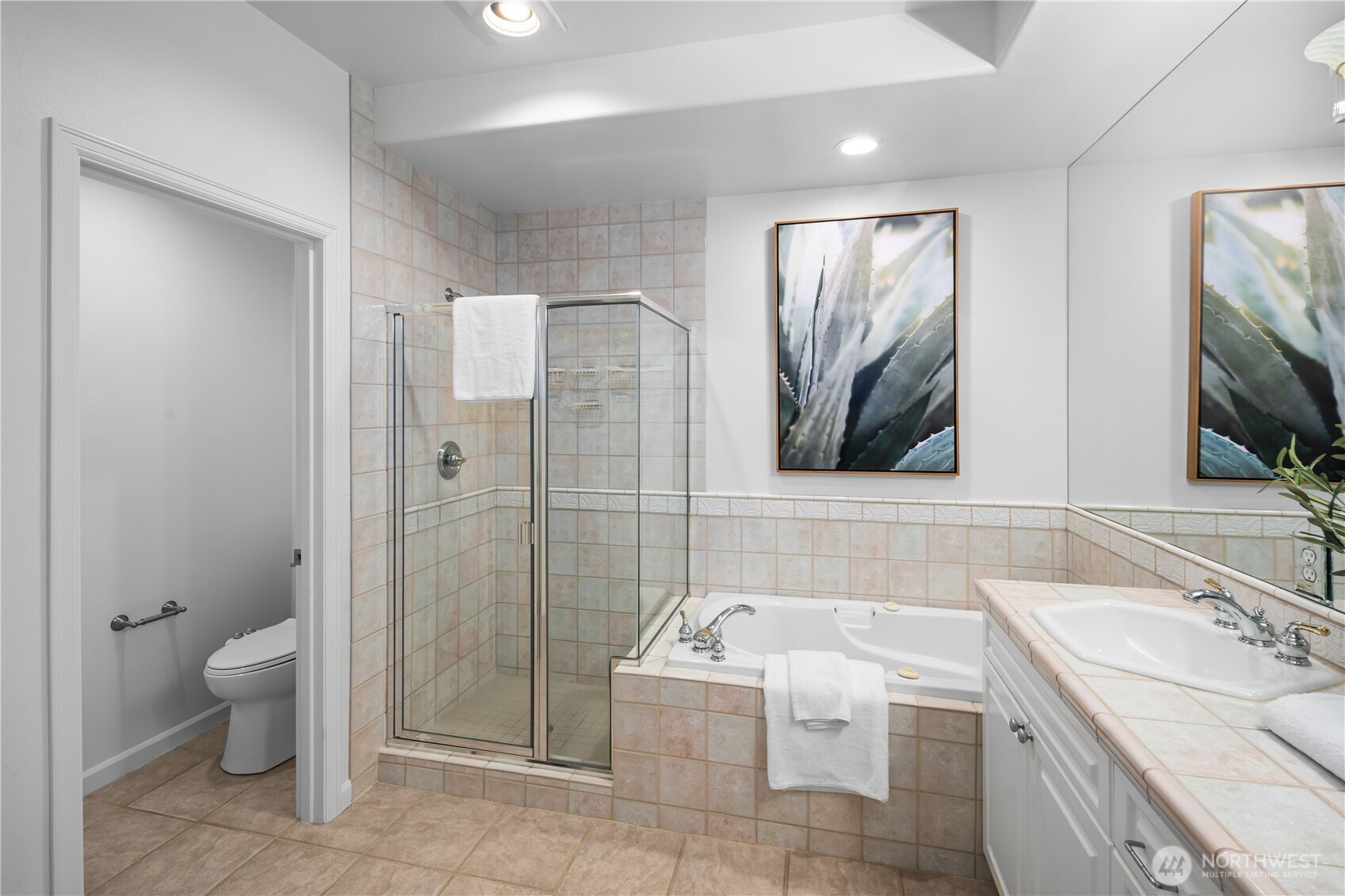 200 N Pacific St 303 Property Photo 27