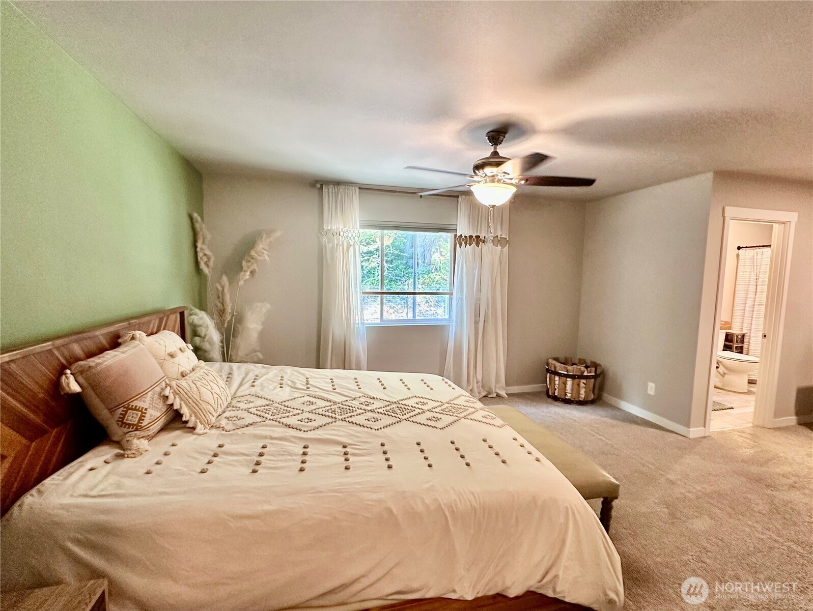 141 E Ellinor Peak Place Property Photo 16