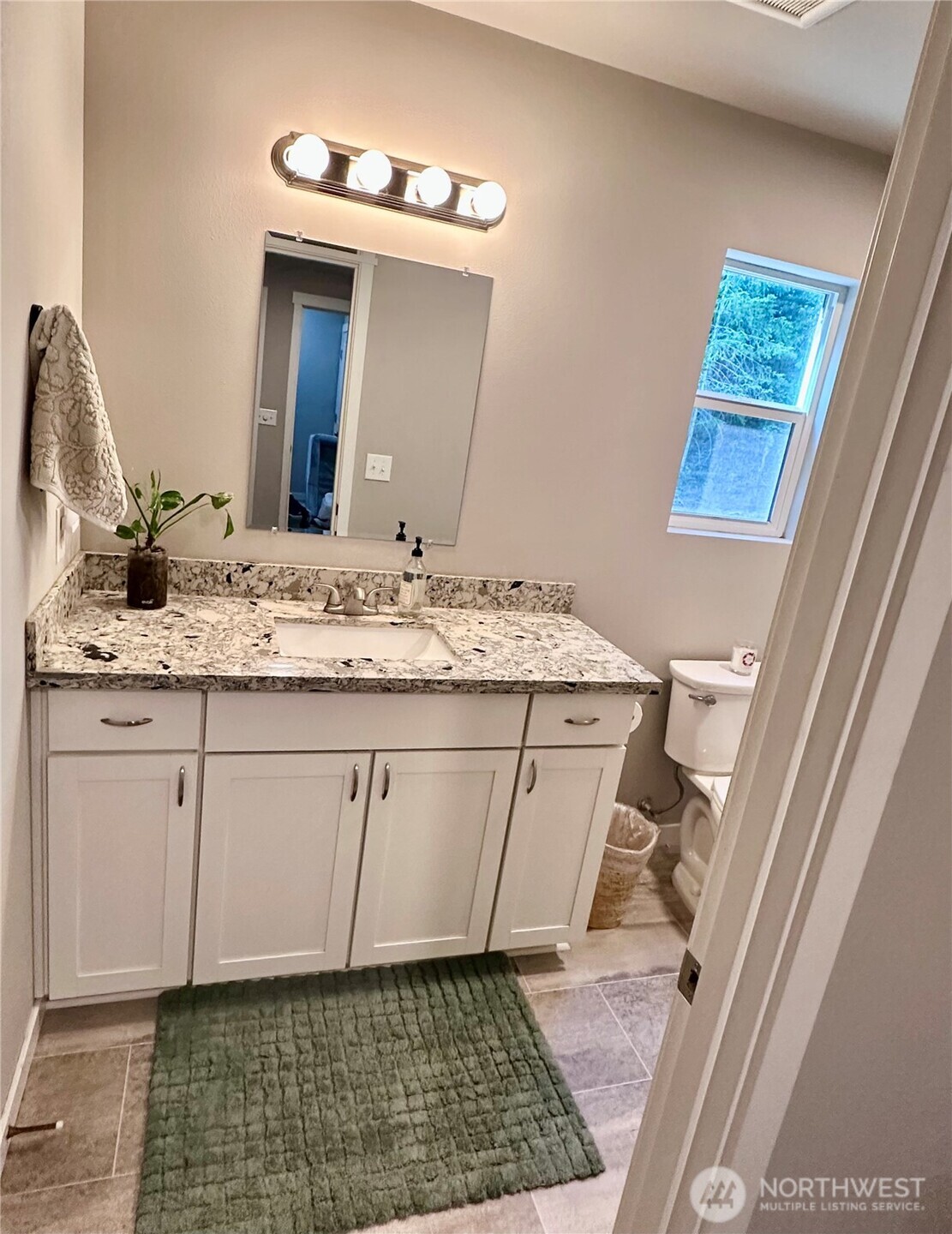 141 E Ellinor Peak Place Property Photo 18