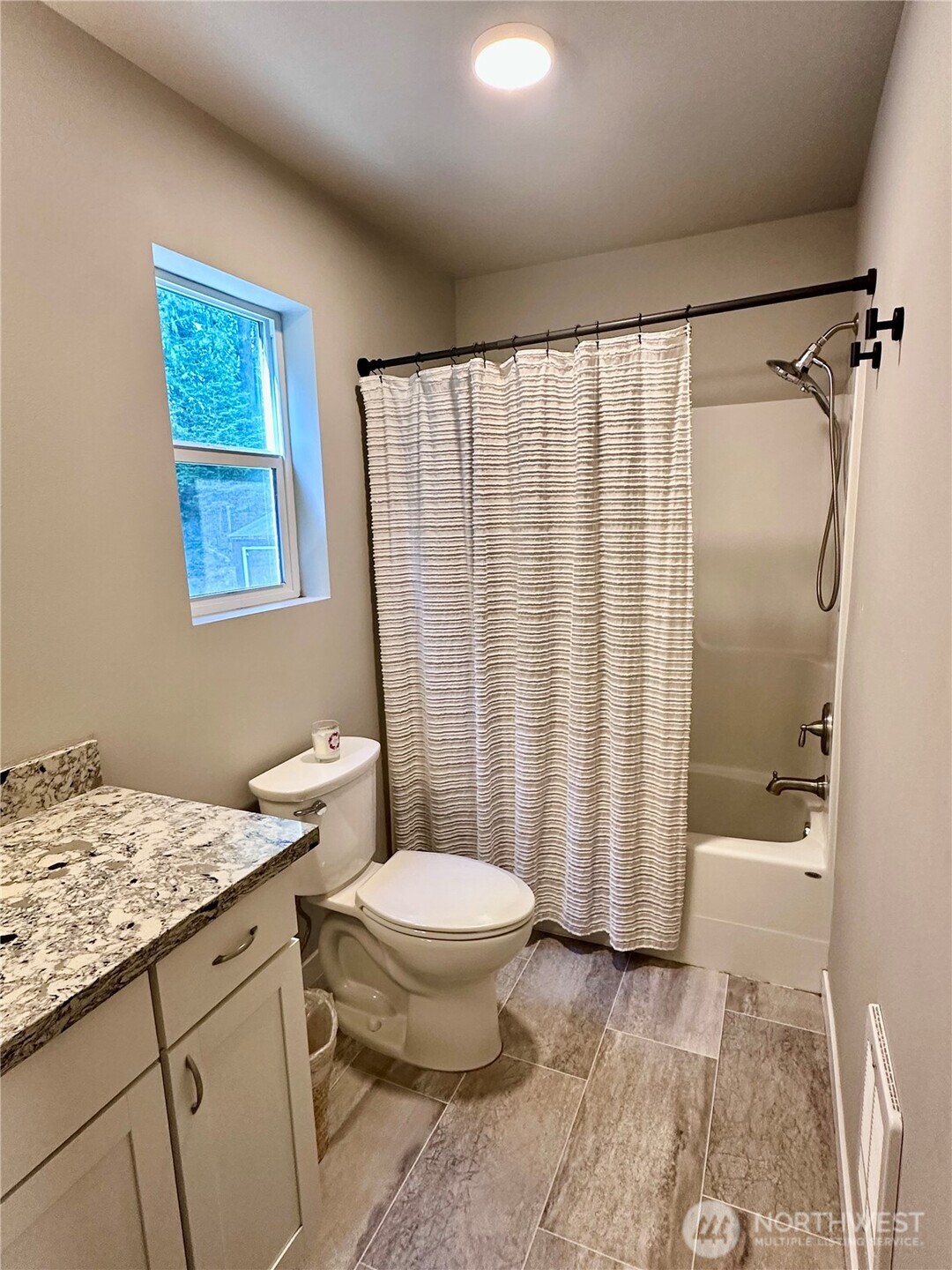 141 E Ellinor Peak Place Property Photo 19
