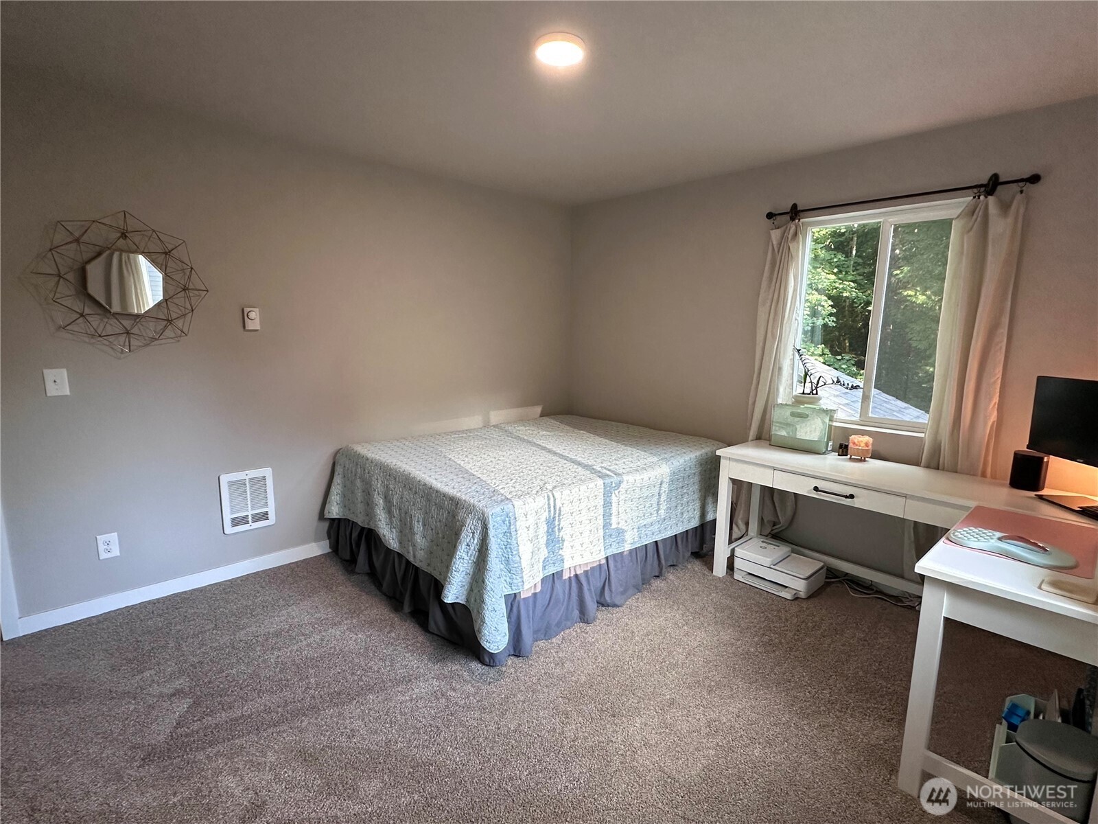 141 E Ellinor Peak Place Property Photo 26