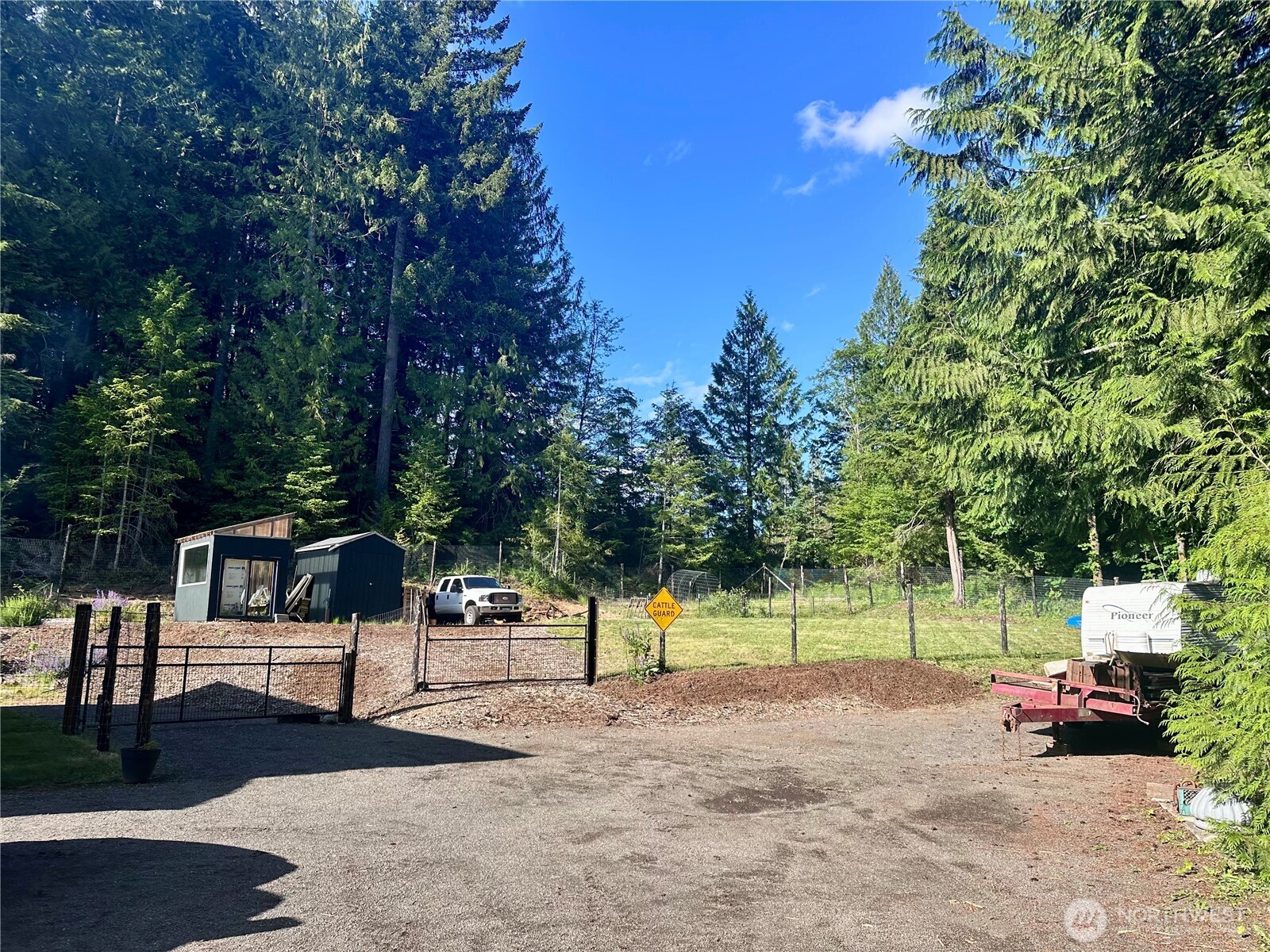 141 E Ellinor Peak Place Property Photo 32