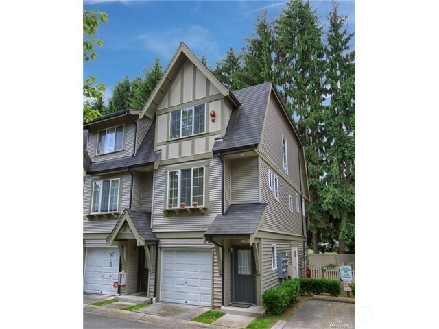 9609 182nd Place 105 Property Photo 1