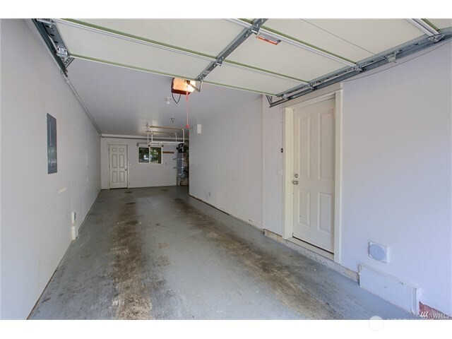 9609 182nd Place 105 Property Photo 11