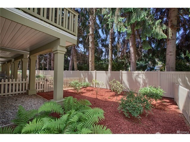 9609 182nd Place 105 Property Photo 12