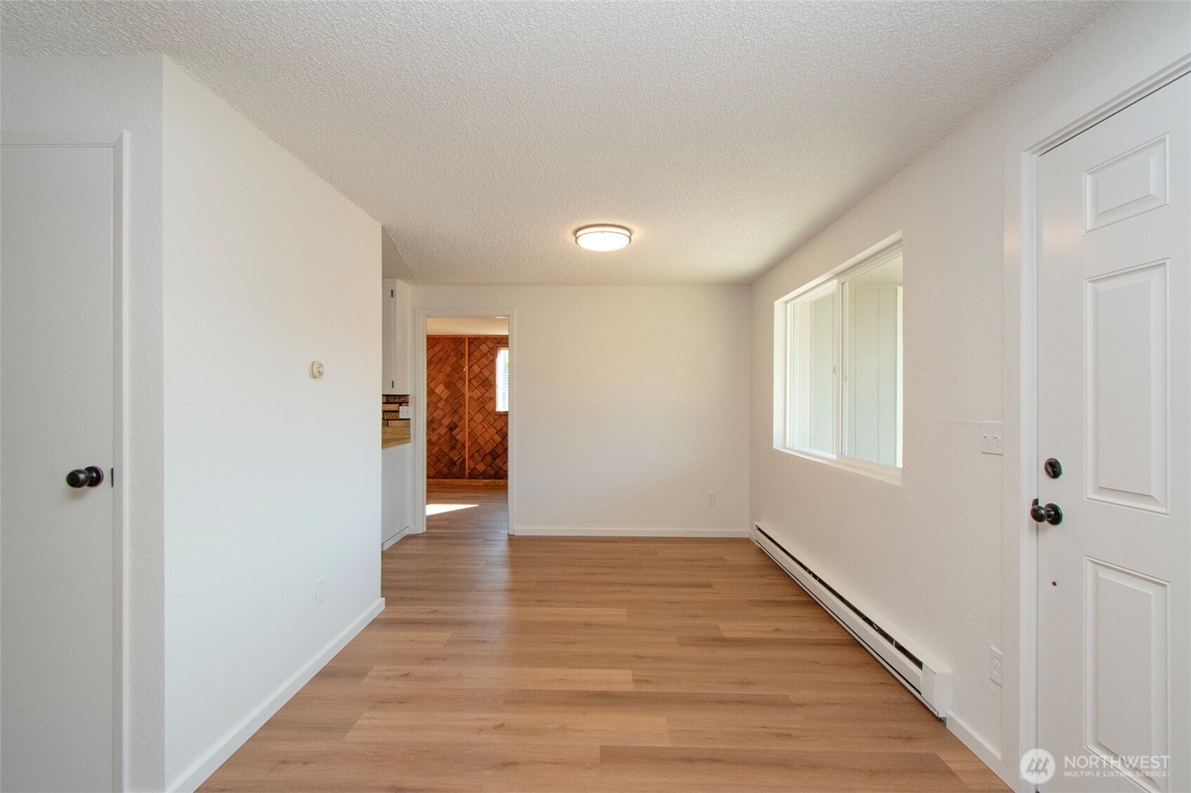 2355 E Sixth Avenue Property Photo 9