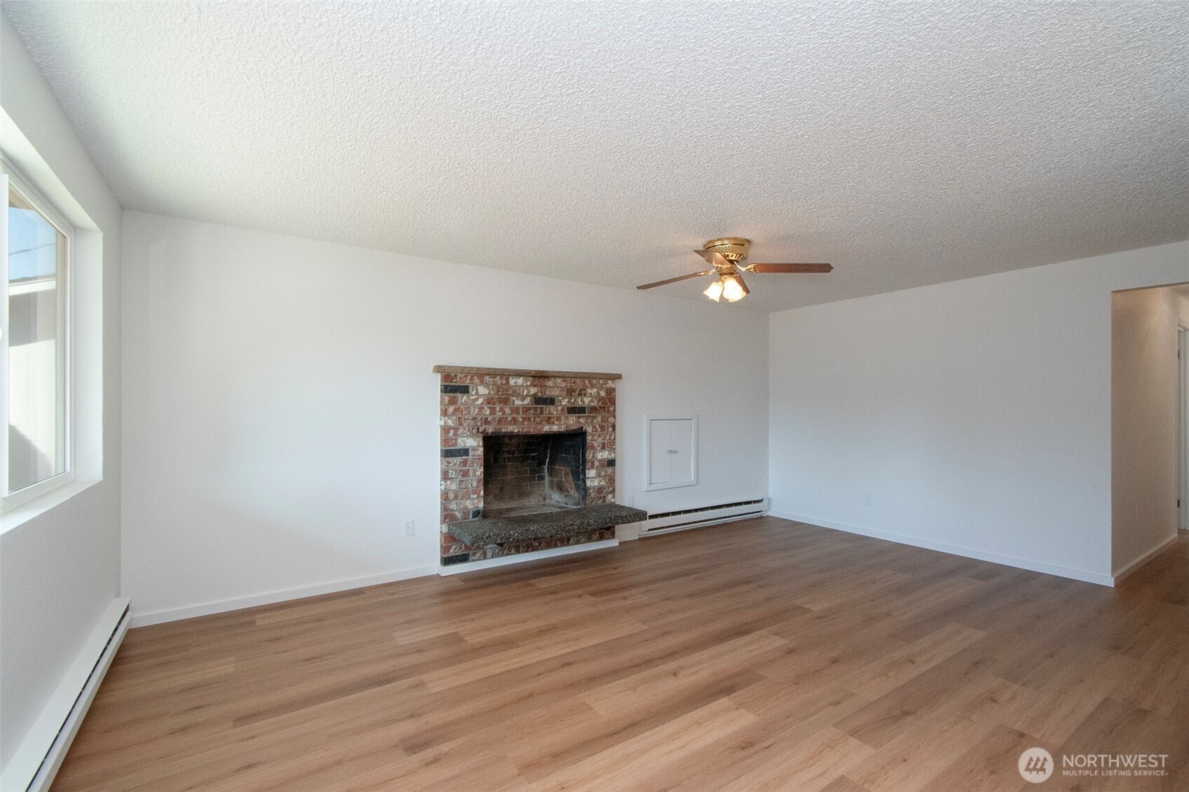 2355 E Sixth Avenue Property Photo 11
