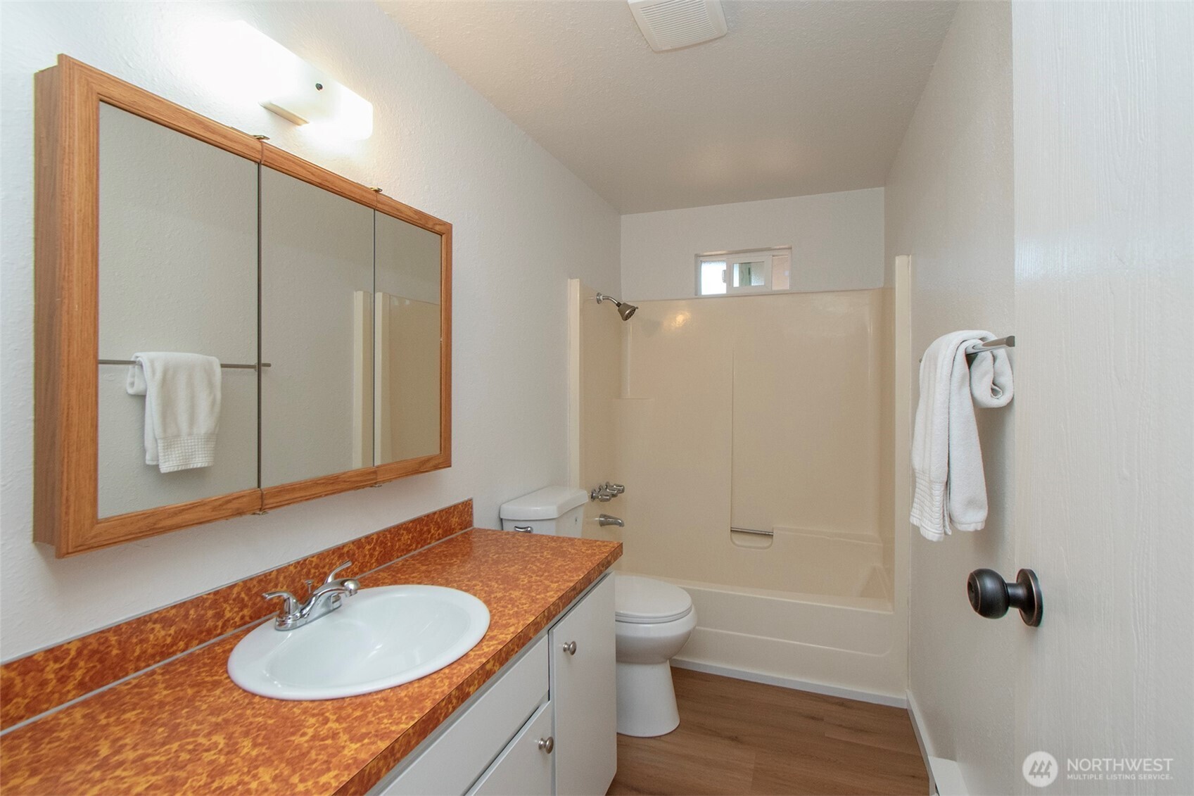 2355 E Sixth Avenue Property Photo 12