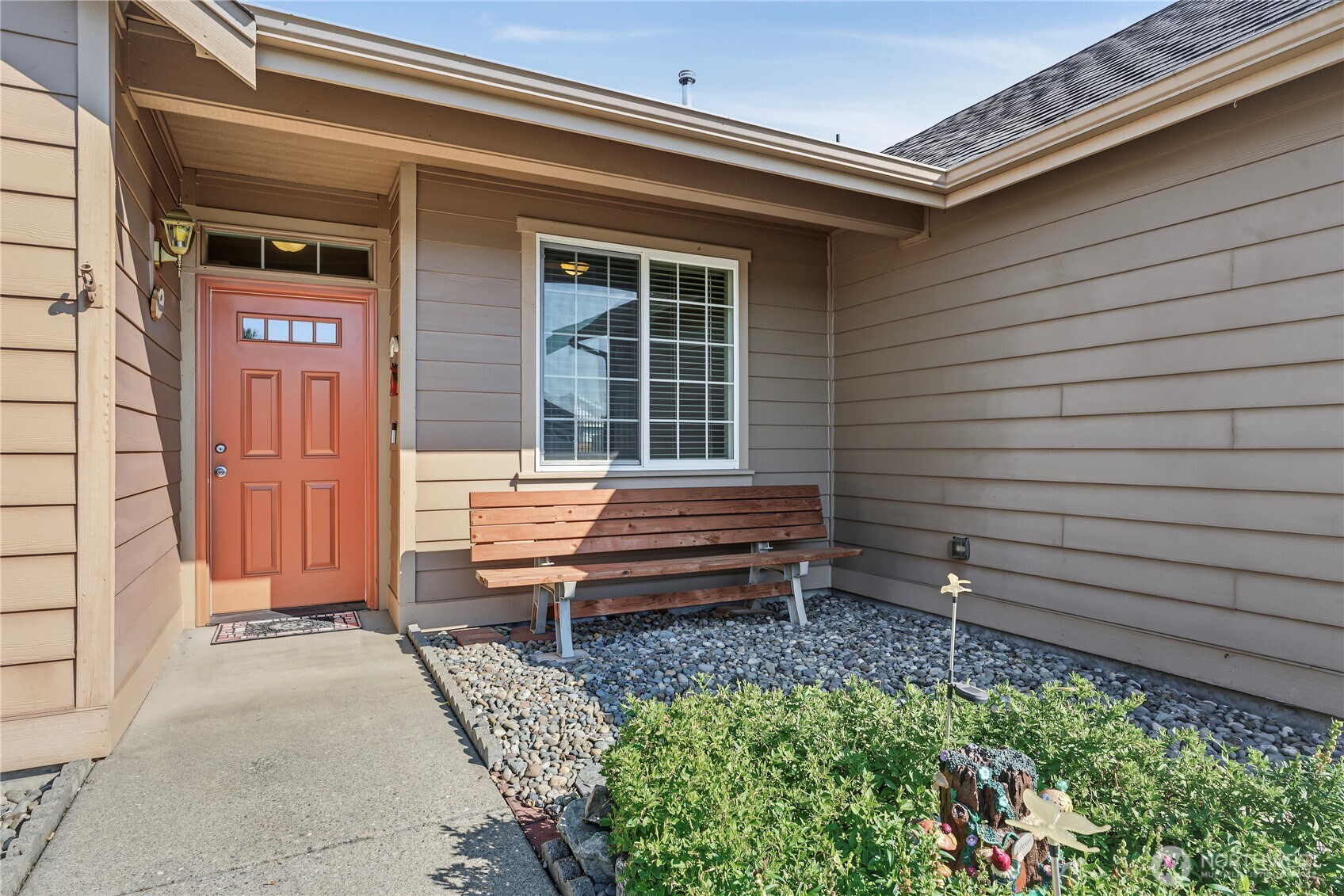 409 Balmer Street Property Photo 2