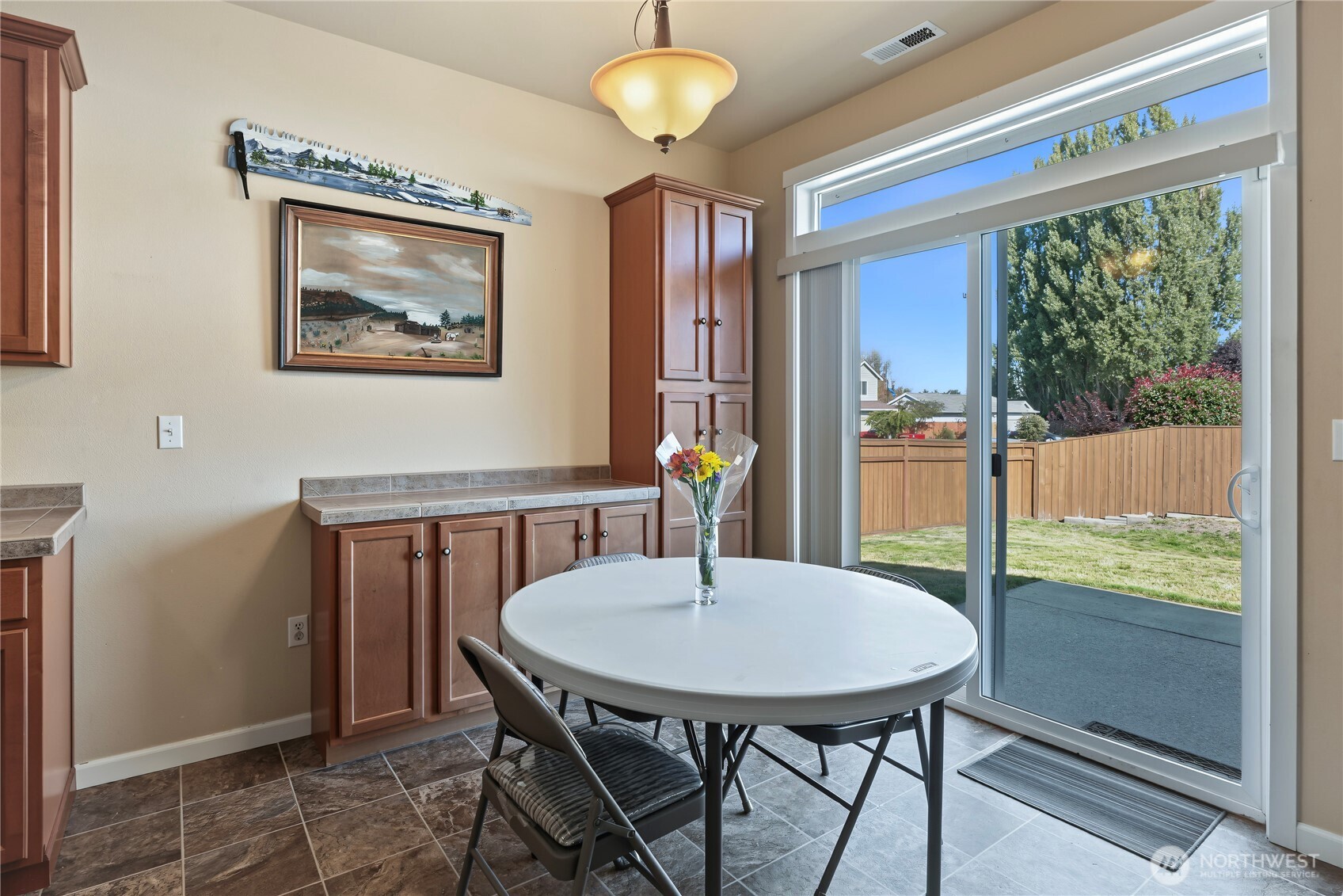 409 Balmer Street Property Photo 5