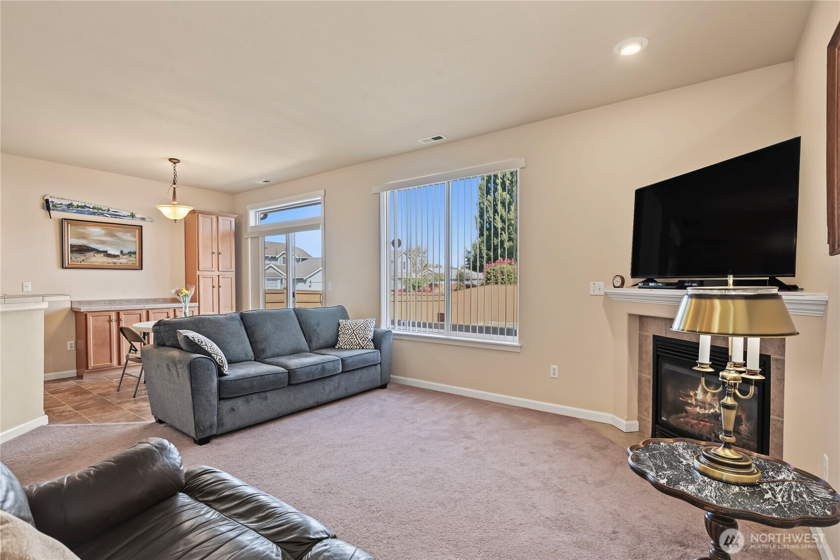 409 Balmer Street Property Photo 6