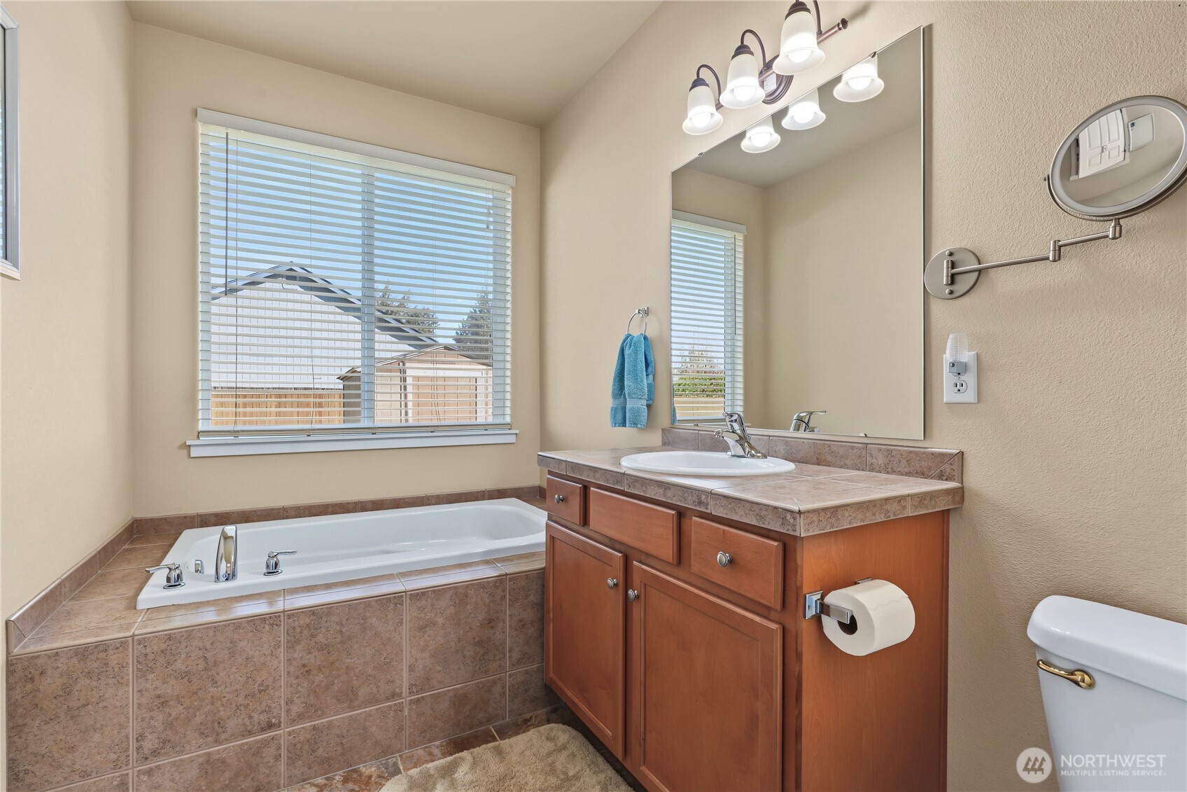 409 Balmer Street Property Photo 13