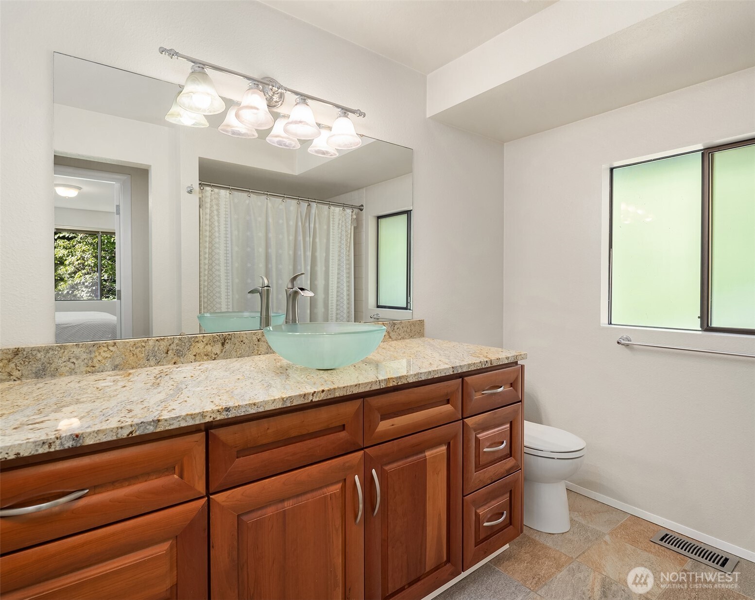 19516 Se 23rd Street Property Photo 15