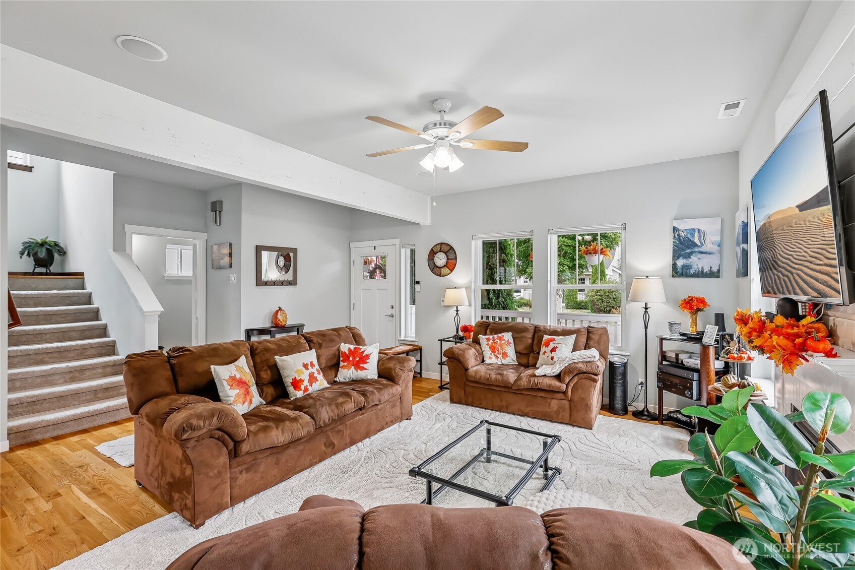 18052 W Columbia Street Property Photo 6