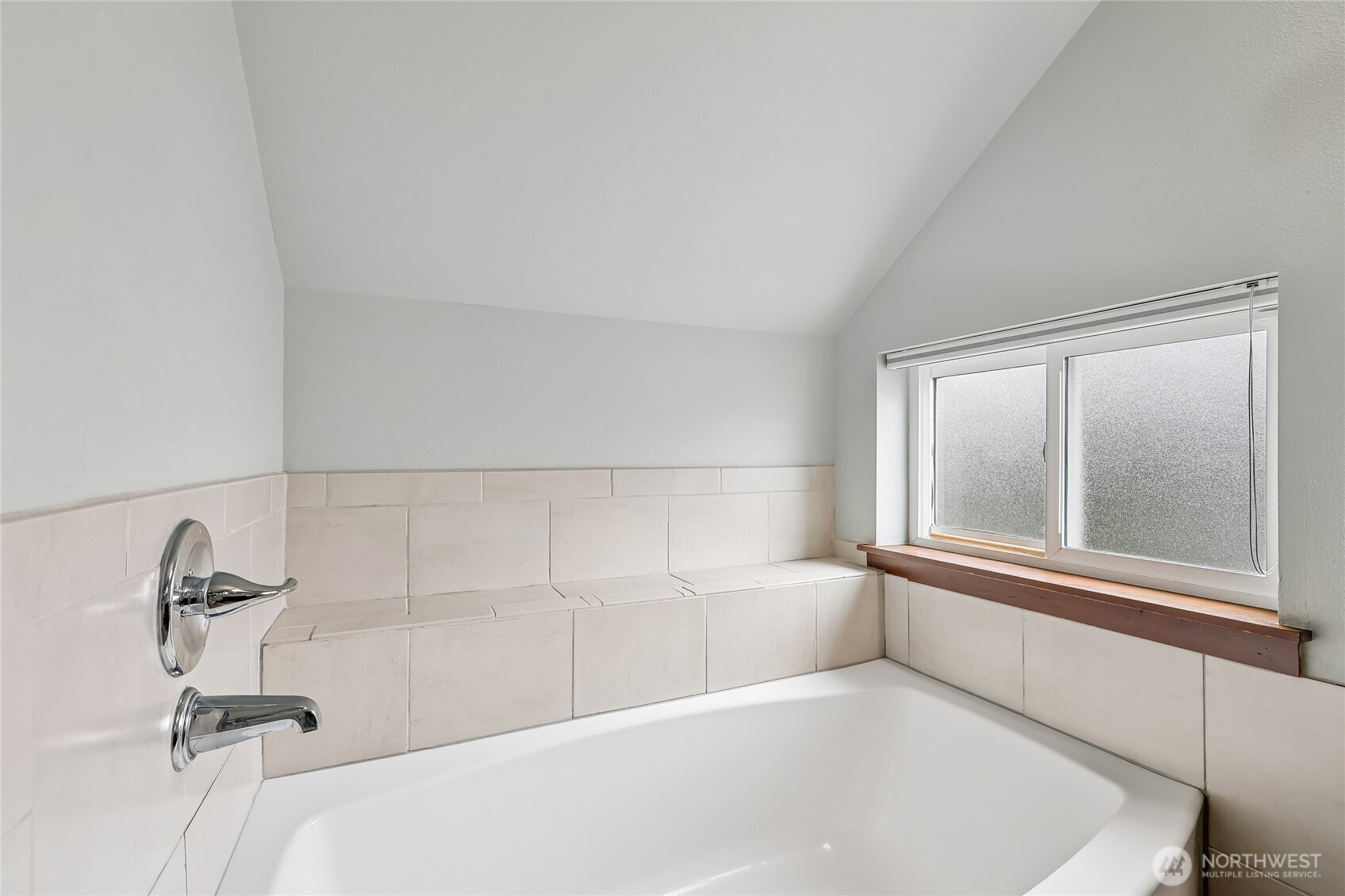 18052 W Columbia Street Property Photo 20