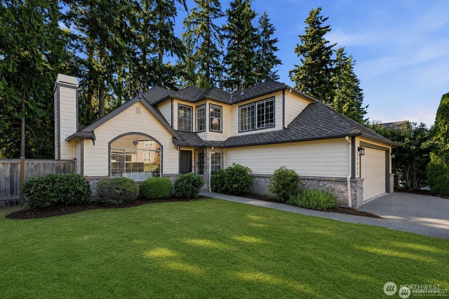 4649 244th Place Property Photo 4