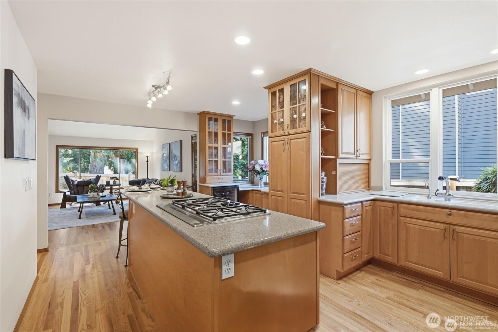 4649 244th Place Property Photo 15