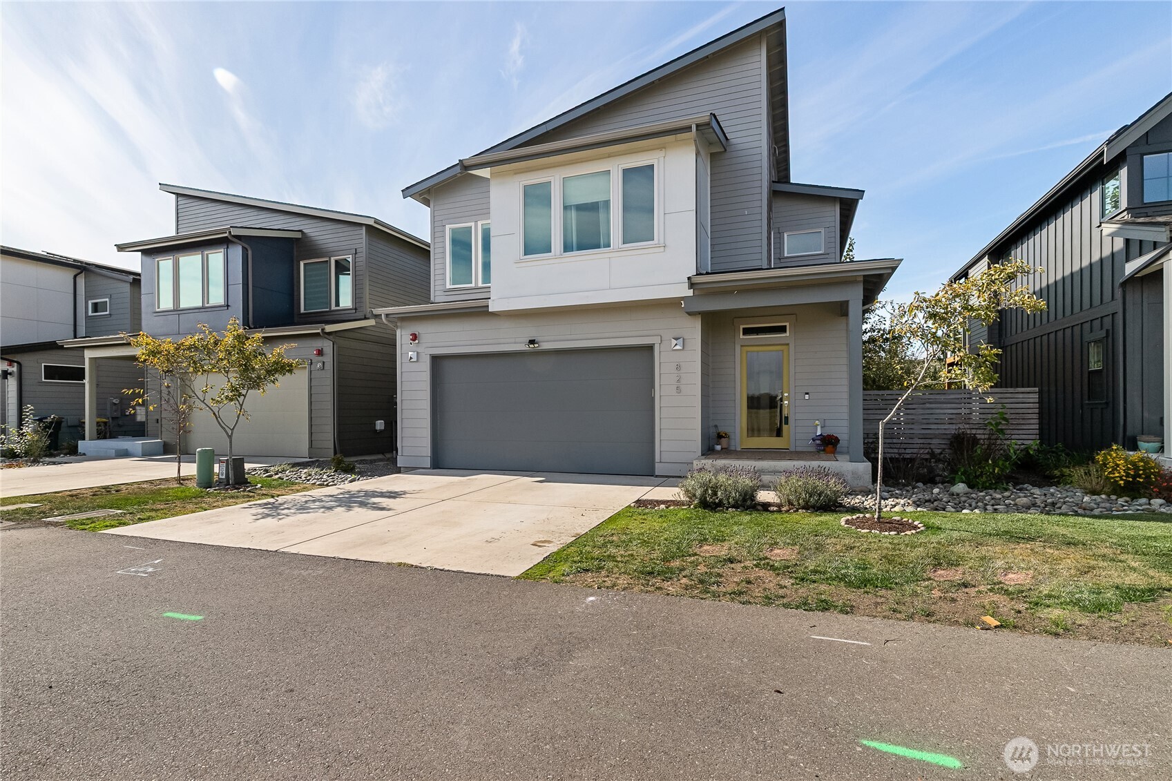 825 Northview Street Property Photo 1