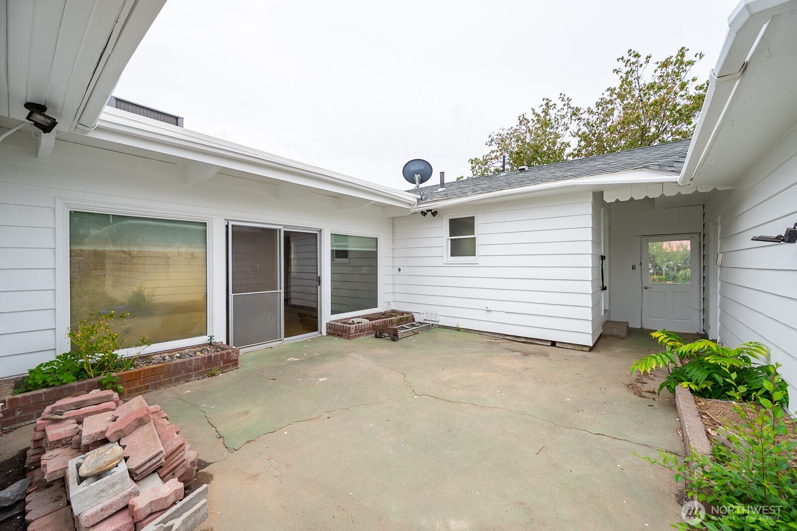 165 D Street Property Photo 5