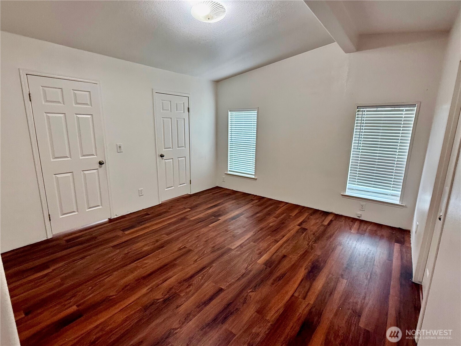 234 Se E Street Property Photo 6